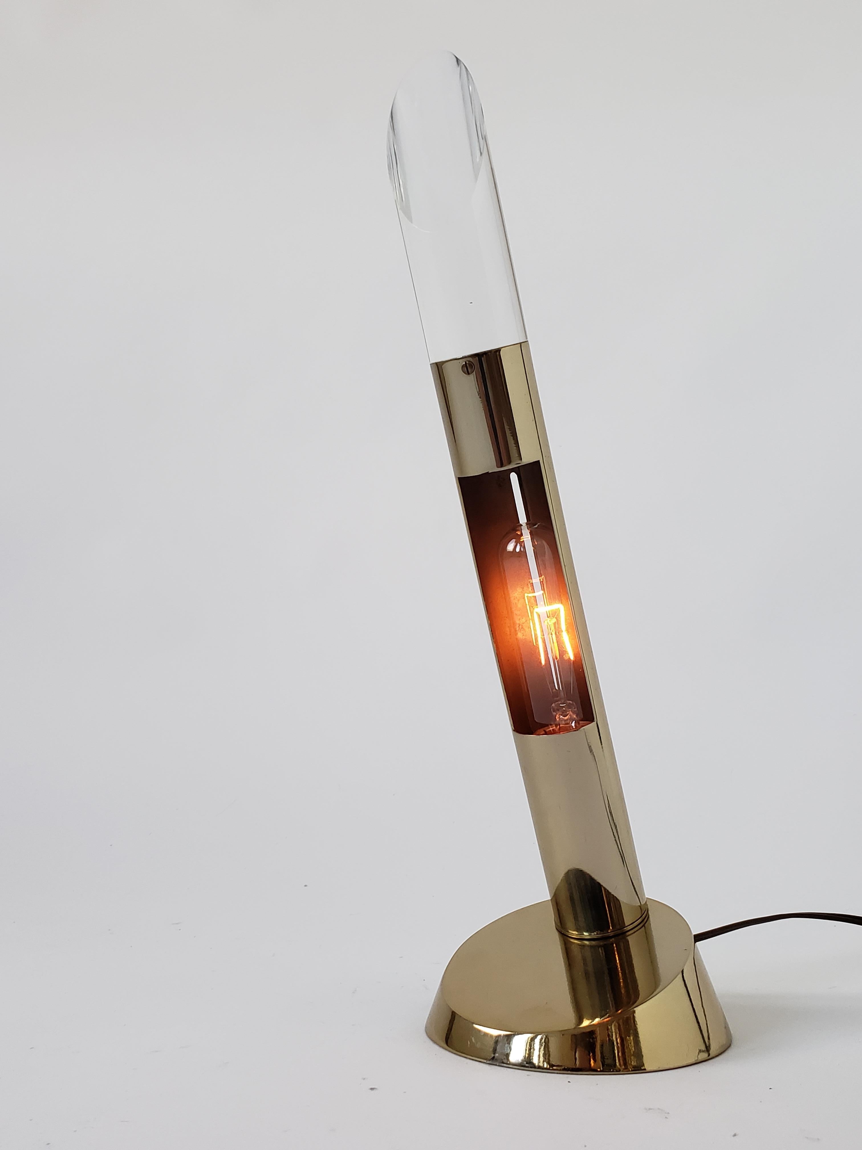 1970s Laurel Lucite Tip Slitted Table Lamp , USA In Good Condition In St- Leonard, Quebec