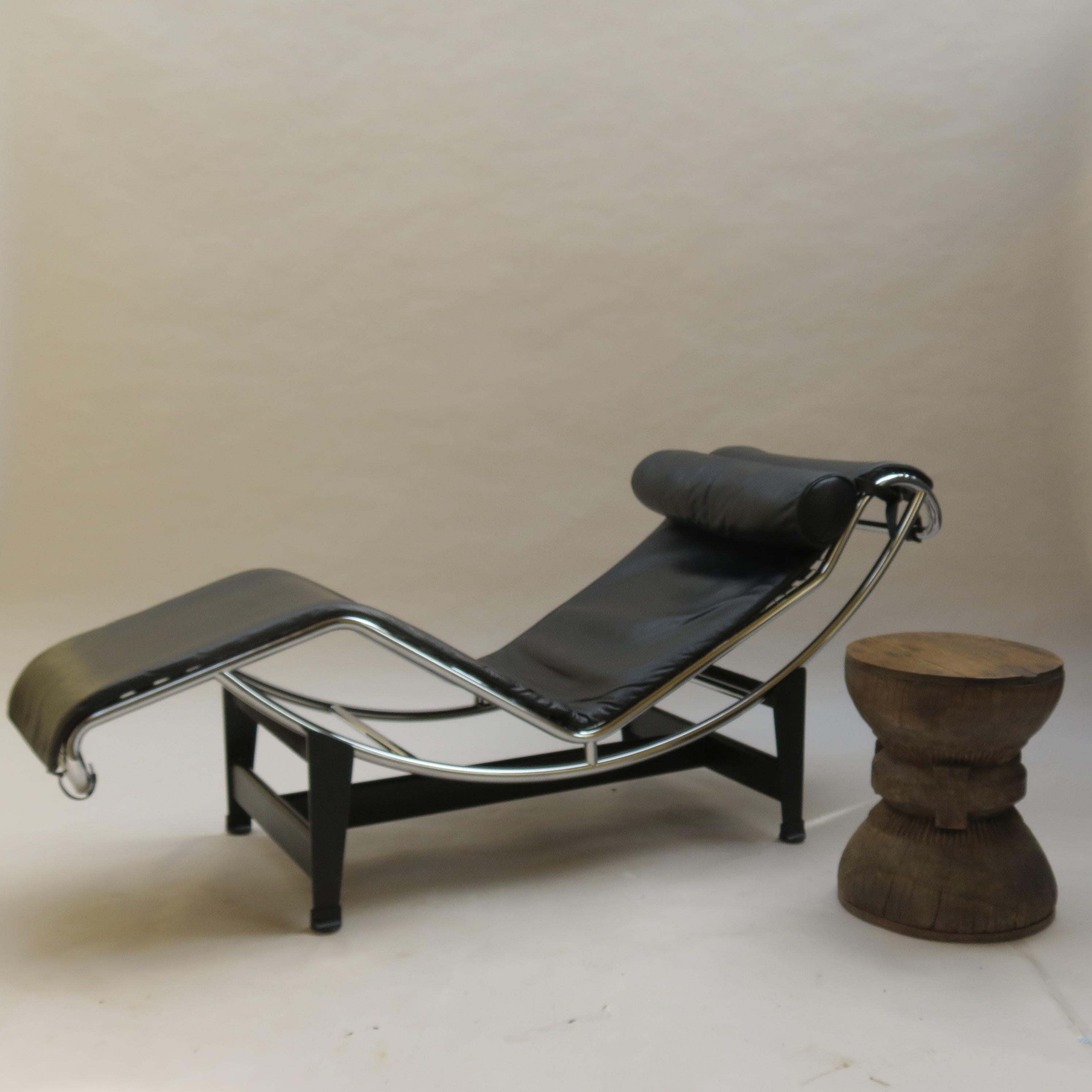 1970s LC4 Chaise Longue by Le Corbusier Perriand and Jeanneret for Cassina In Good Condition In Stow on the Wold, GB