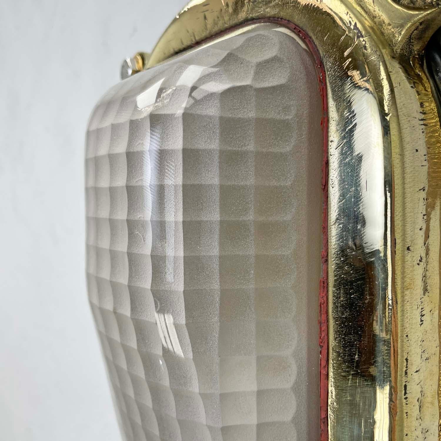 1970's Cast Brass Rectangular Wall Light, Frosted Quadrant Pattern Glass Shade For Sale 3