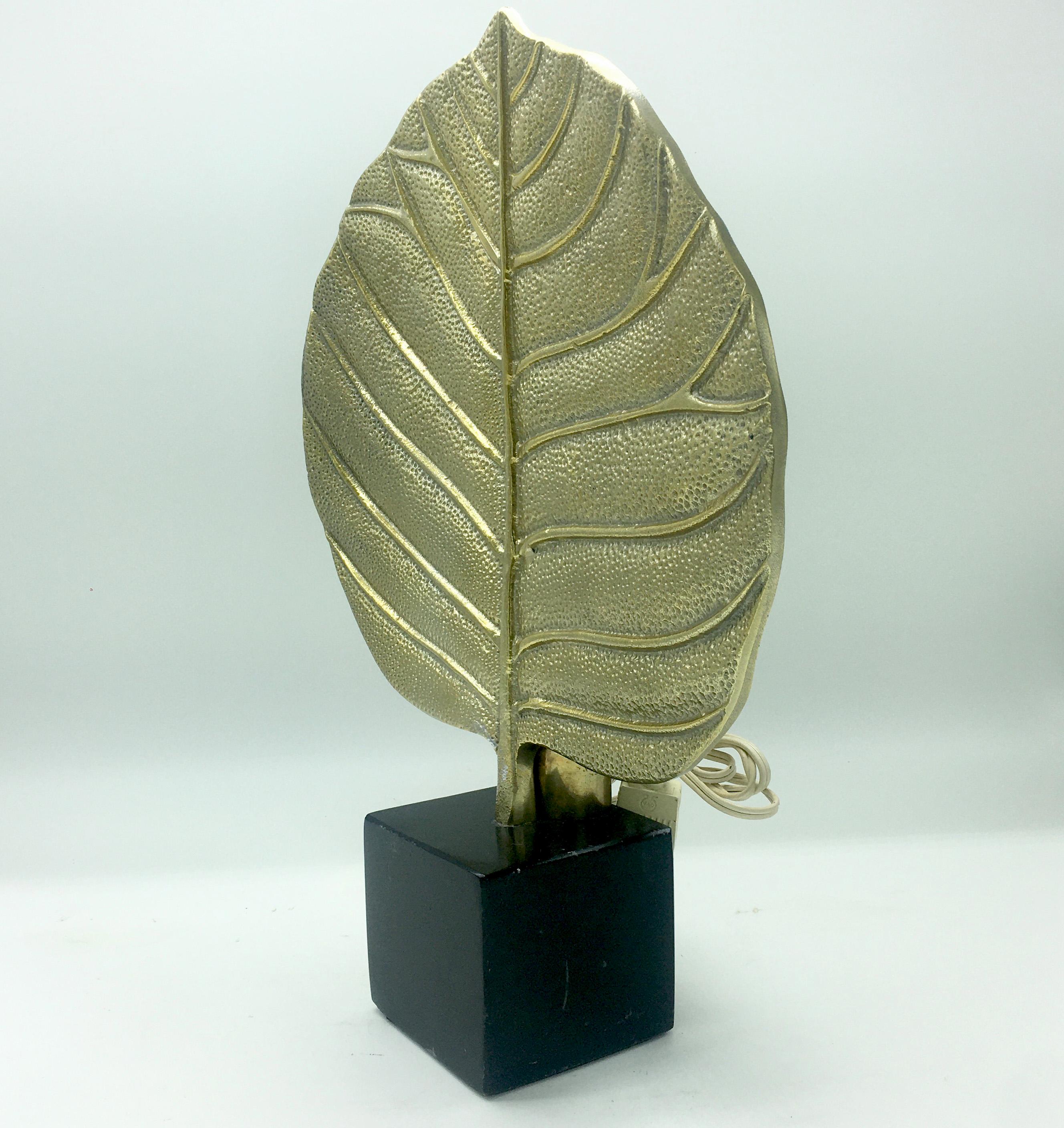 leaf shaped lamp