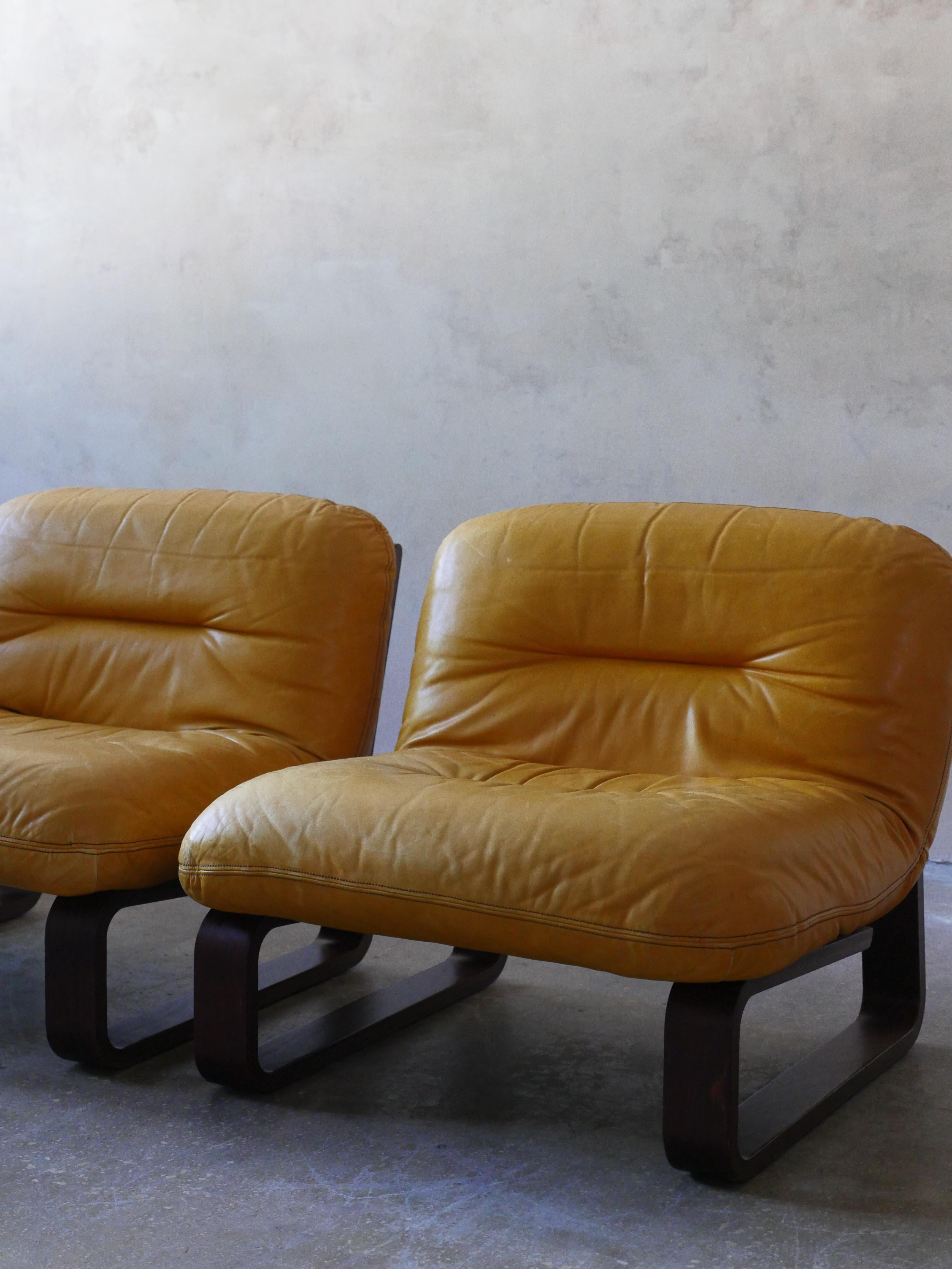 1970s Leather and Rosewood Bentwood Cantilever Lounge Chairs 4