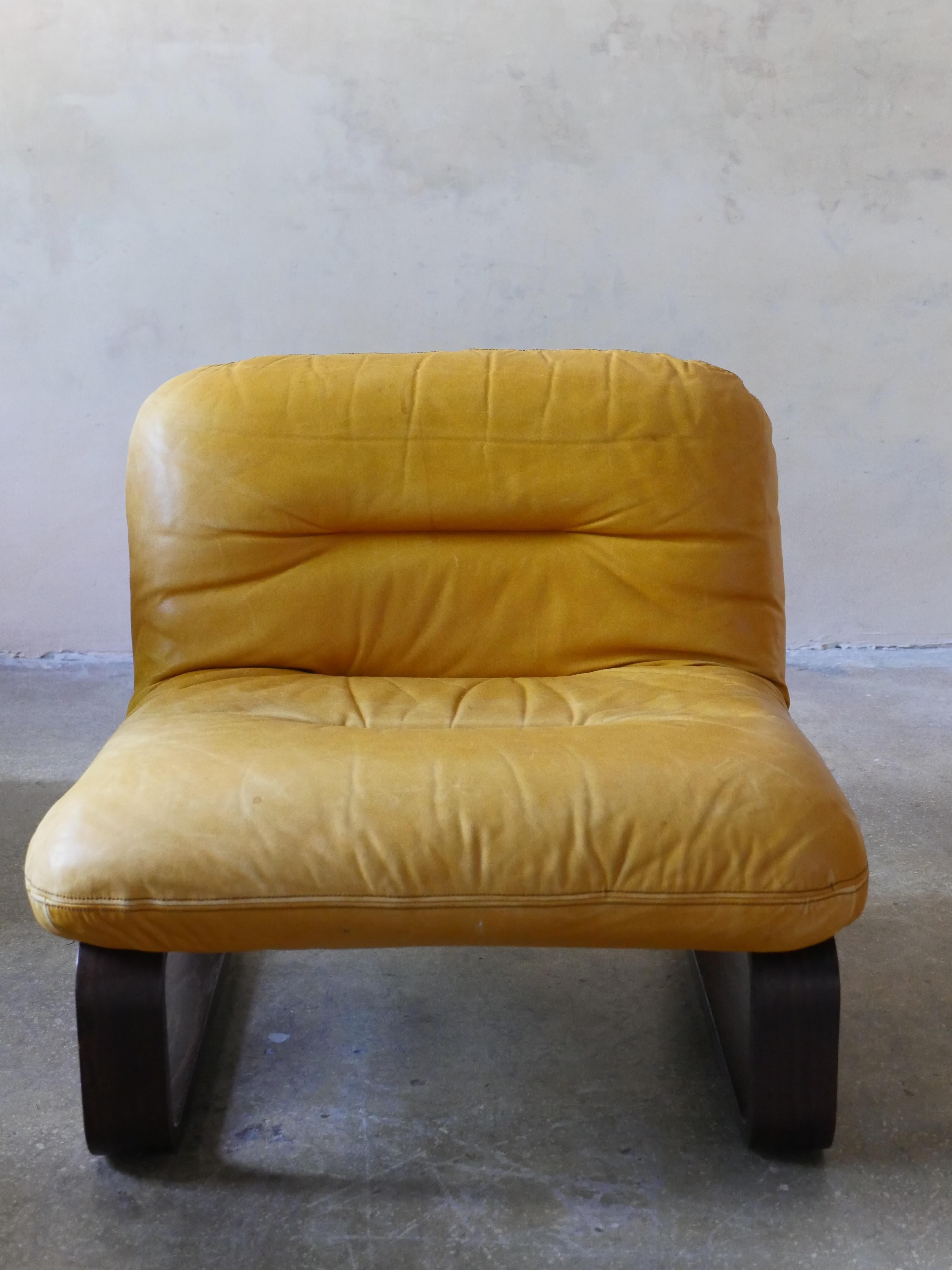 Mid-Century Modern 1970s Leather and Rosewood Bentwood Cantilever Lounge Chairs