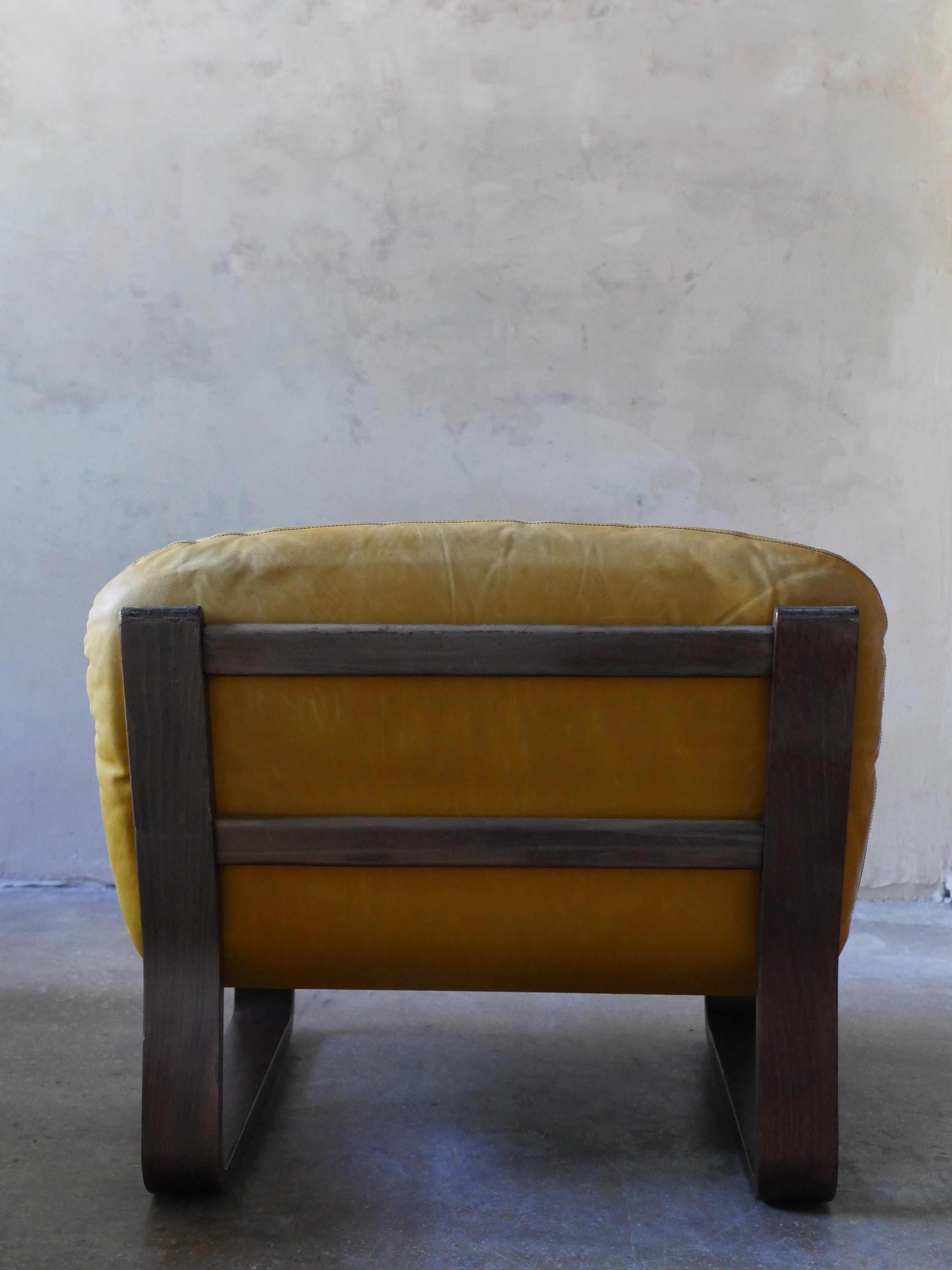1970s Leather and Rosewood Bentwood Cantilever Lounge Chairs 2