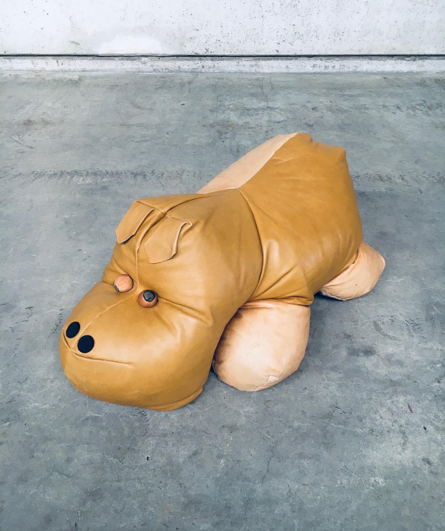 Mid-Century Modern Pouf Hippo Hippopotamus des années 1970 en vente