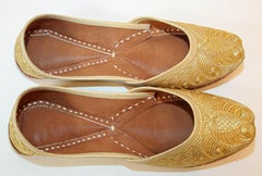 1970s Leather Indian Shoes with Gold Embroidered Size 9