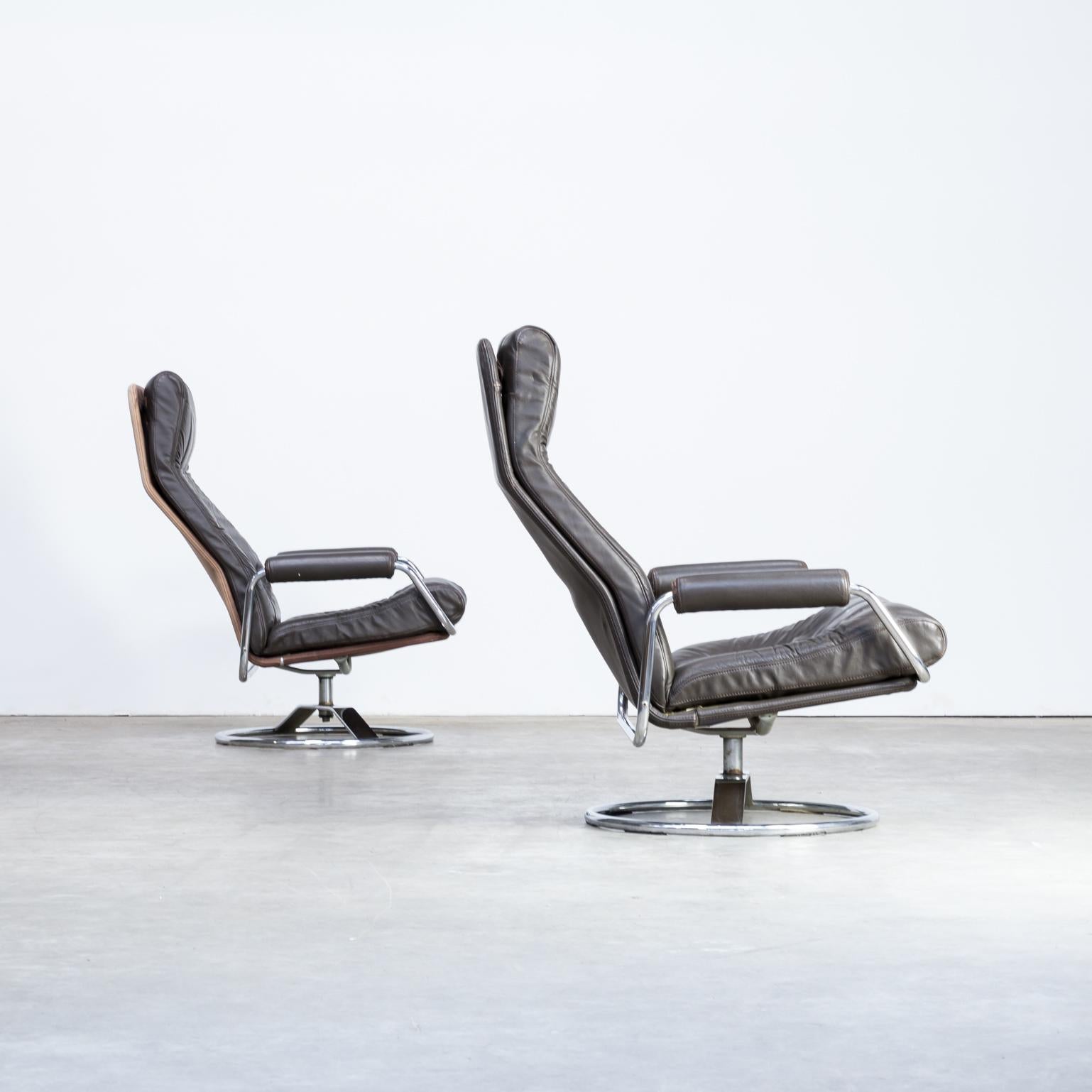 1970s Leather Lounge Fauteuil Swivel Chair Set of 2 For Sale 2