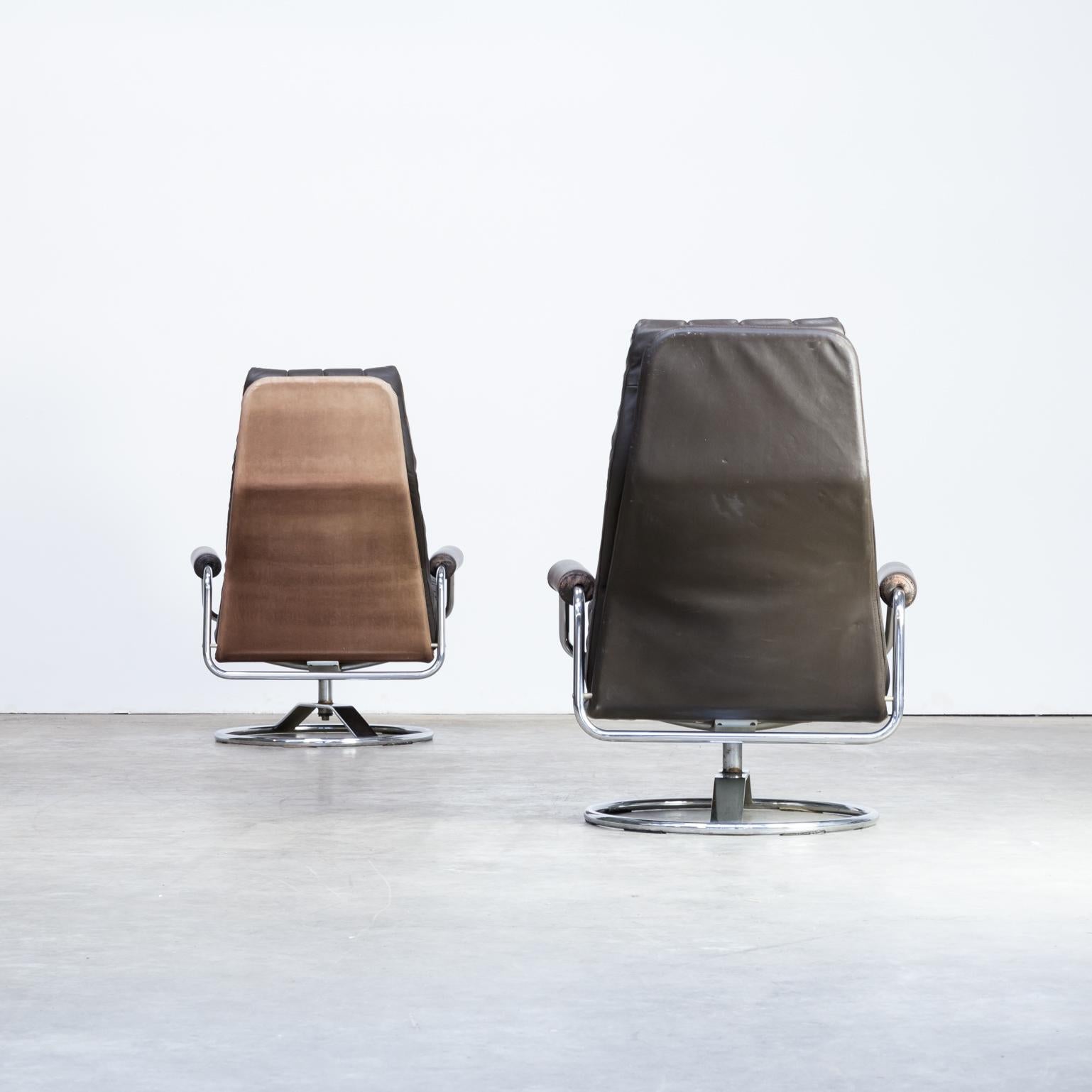 1970s Leather Lounge Fauteuil Swivel Chair Set of 2 For Sale 3