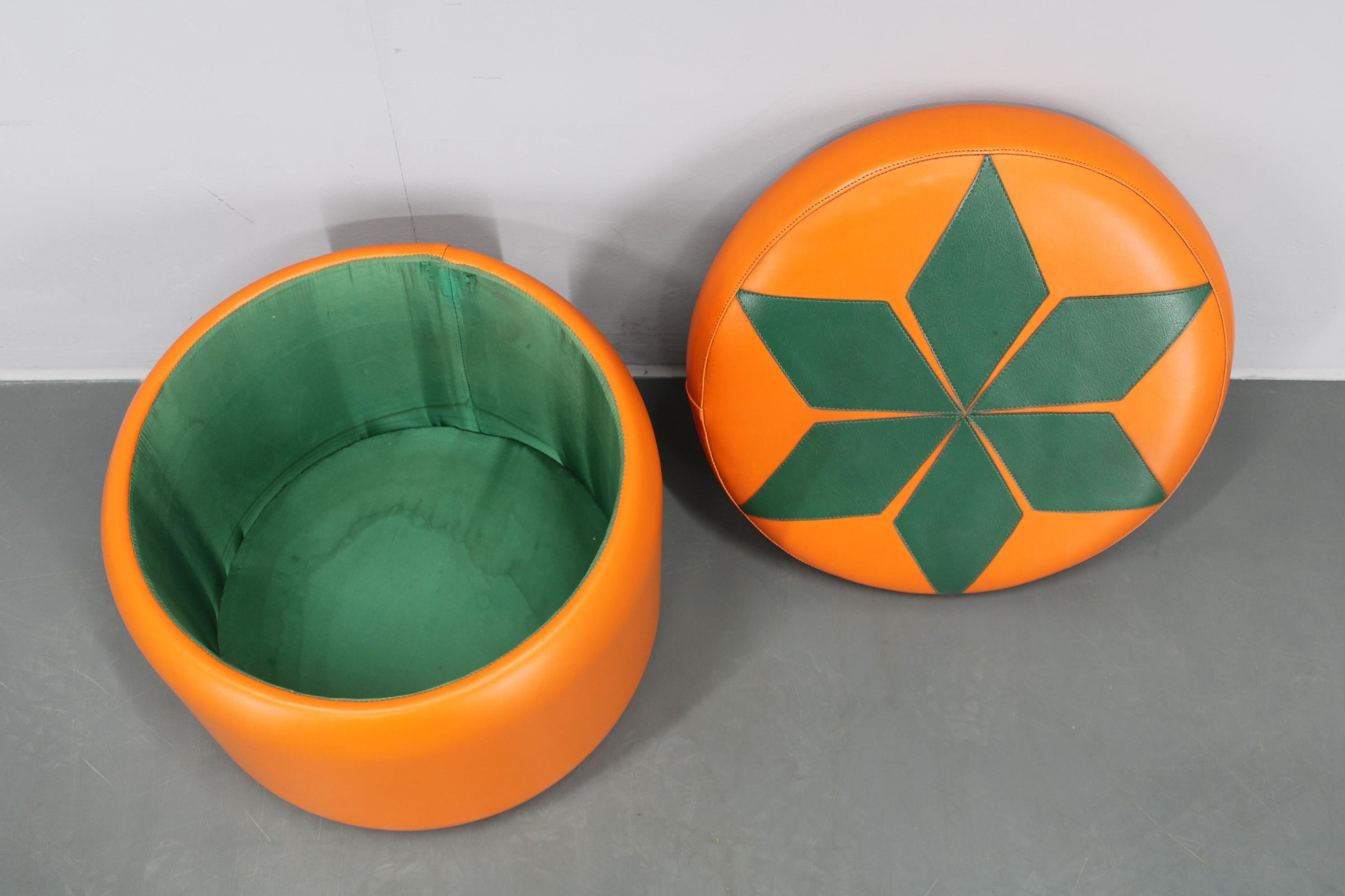 1970s Leather Pouf or Stool, Italy For Sale 1