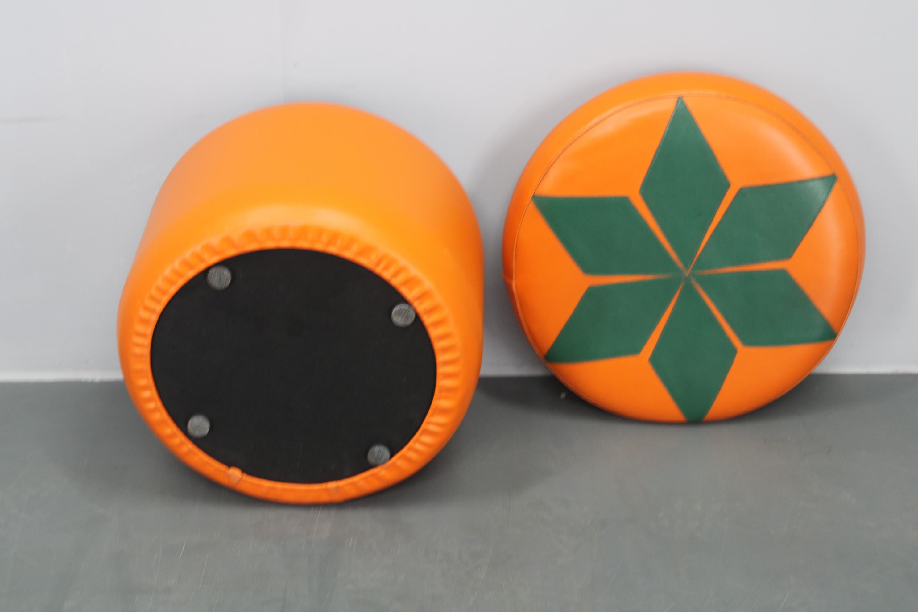 1970s Leather Pouf or Stool, Italy For Sale 3