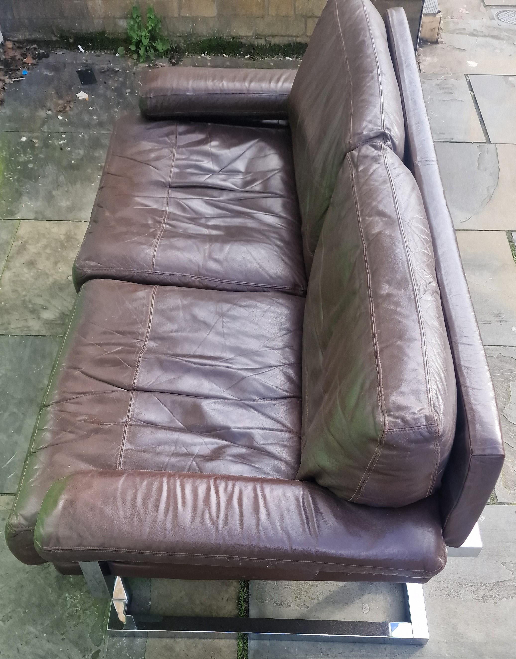 1970s leather sofa by Tim Bates In Good Condition For Sale In London, Lambeth
