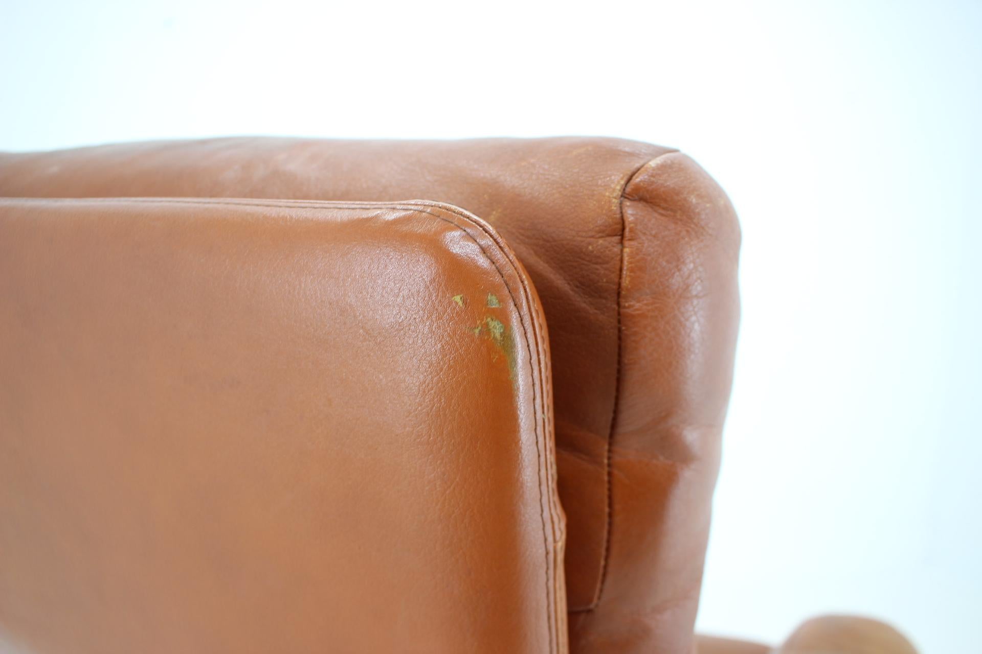 1970s Leather Swivel Armchair by Nili Stoppmobler, Denmark For Sale 12