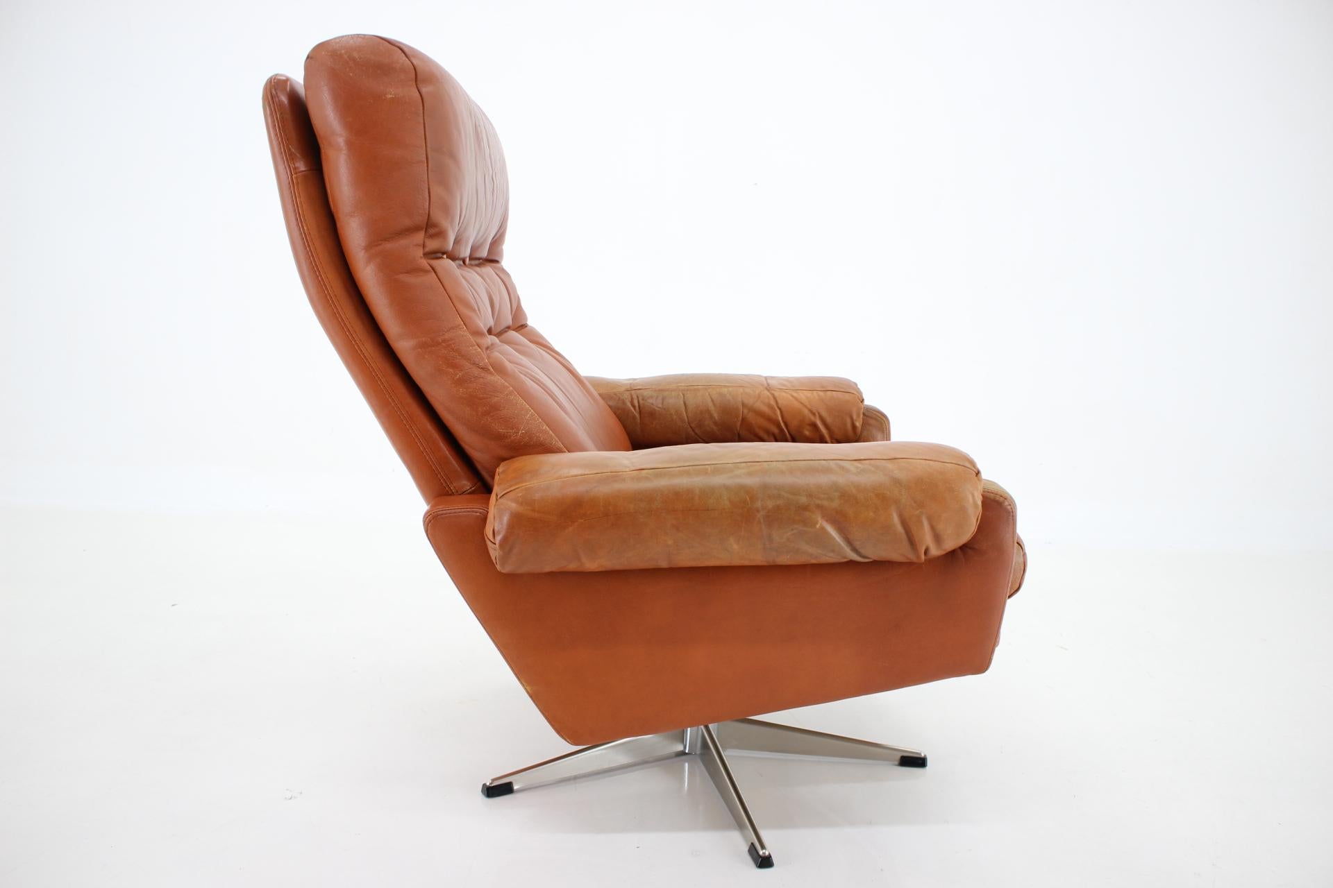 1970s Leather Swivel Armchair by Nili Stoppmobler, Denmark In Good Condition For Sale In Praha, CZ