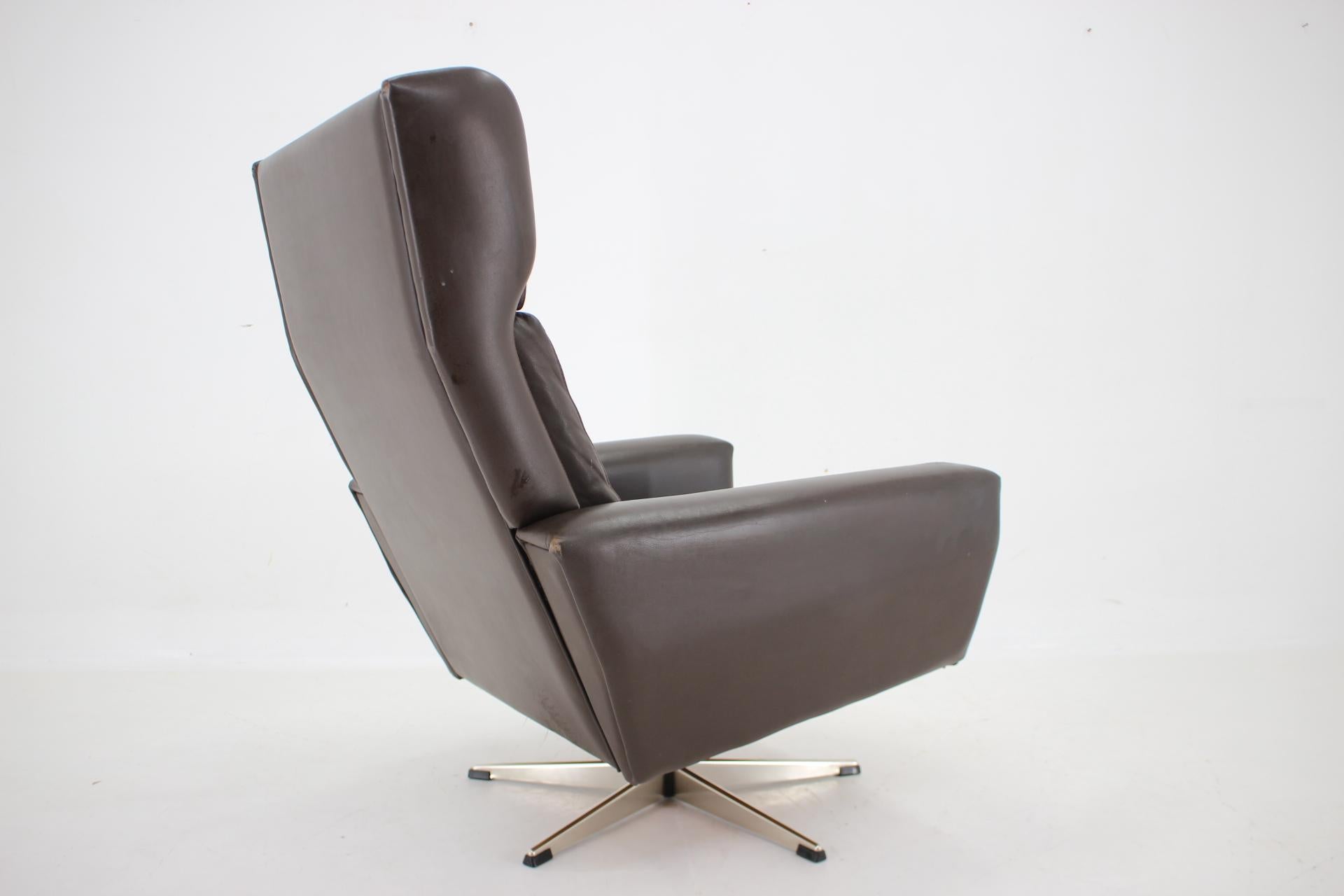 1970s Leather Swivel Armchair, Denmark In Good Condition In Praha, CZ