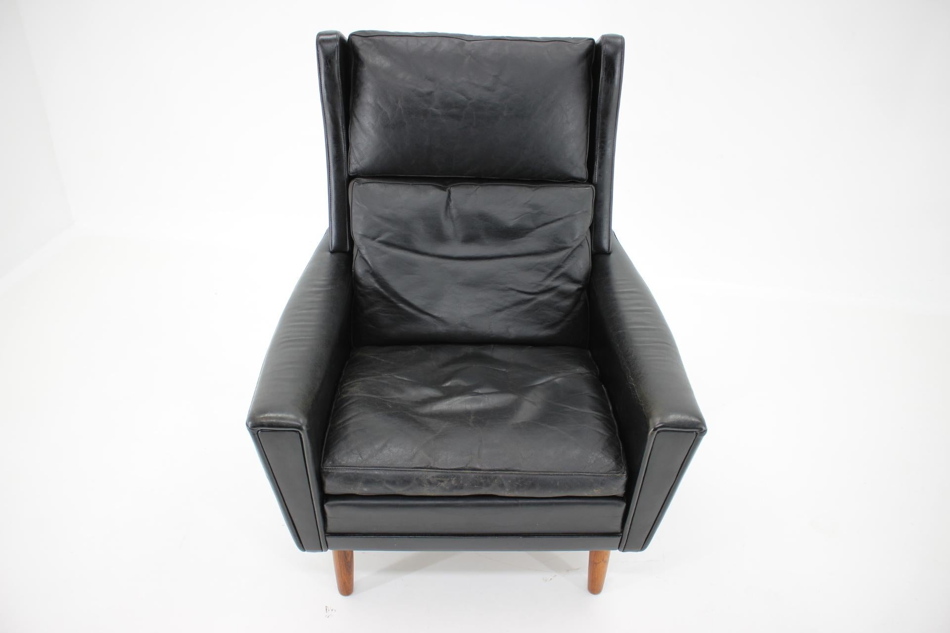 1970s Leather Wingback Lounge Chair, Denmark In Good Condition For Sale In Praha, CZ