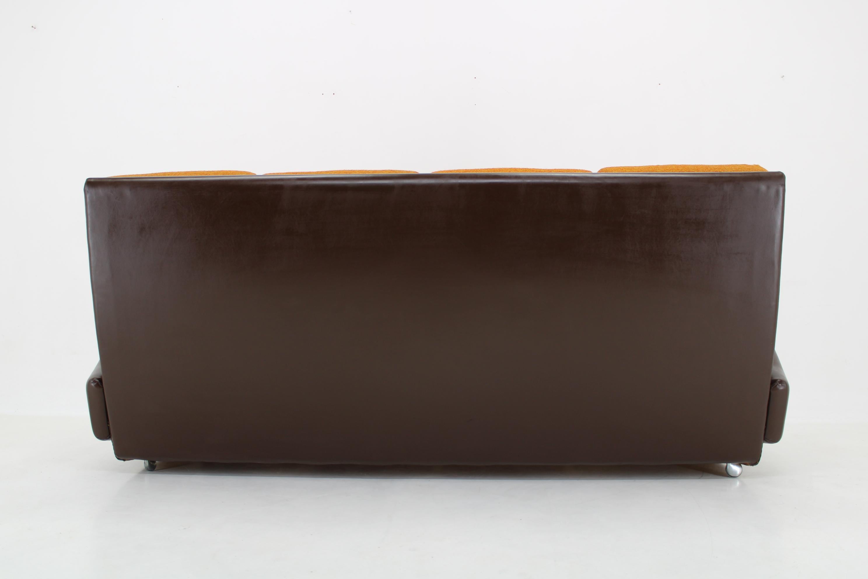1970's Leatherette and Fabric 4-Seater Sofa, Czechoslovakia For Sale 4