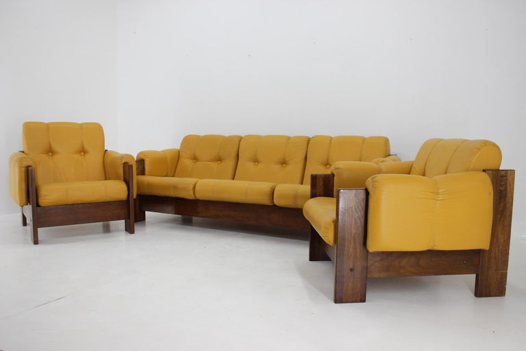 1970s Leatherette Living Room Set, Czechoslovakia In Good Condition For Sale In Praha, CZ
