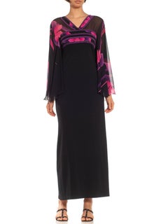 1970er LEONARD Schwarzes, rosafarbenes und lilafarbenes Seidenjersey-Kleid mit Flatterärmeln aus Chiffon