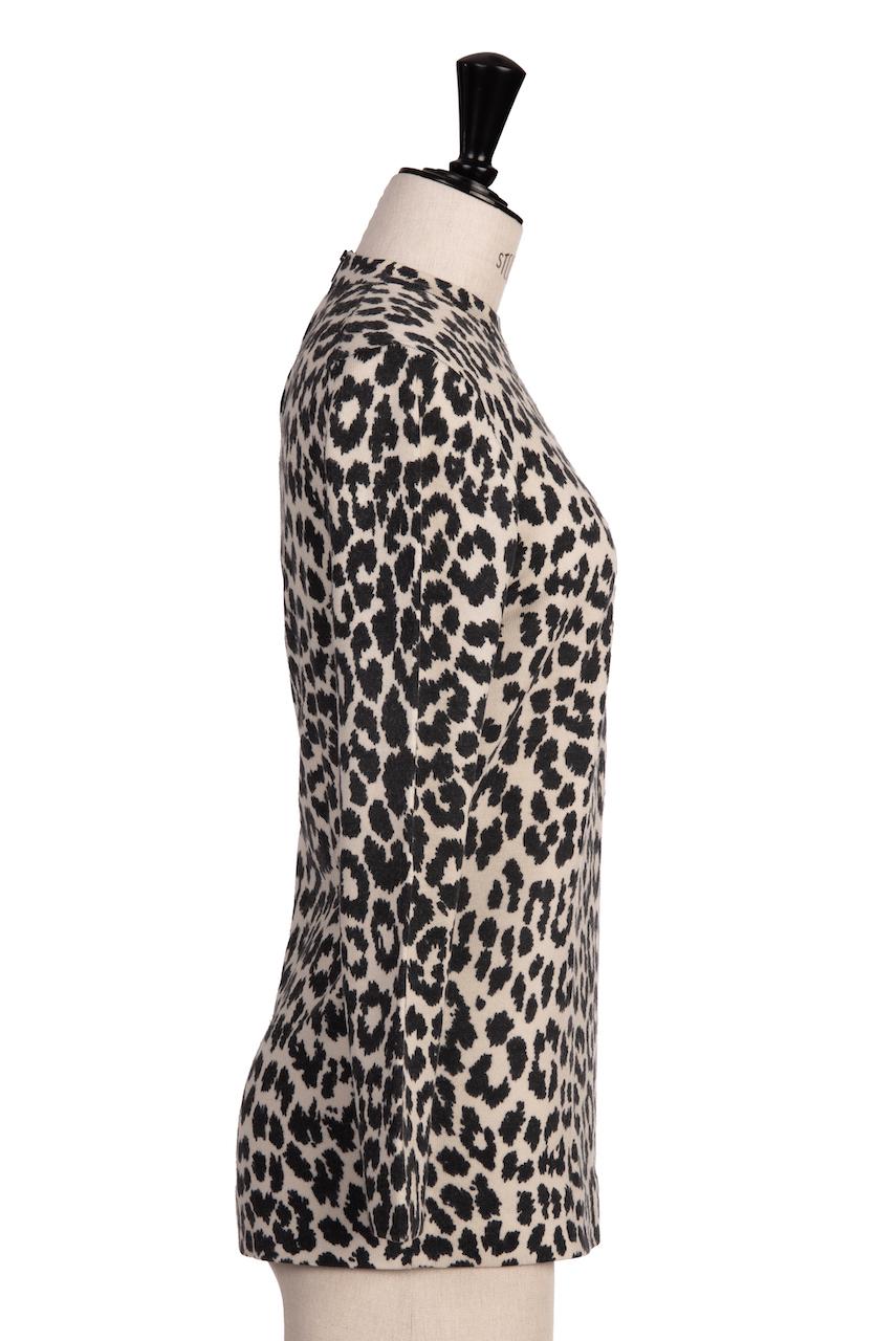 1970er LEONARD Fashion Paris Stricktop aus Wollmischung mit Leopardenmuster in Schwarz und Weiß im Zustand „Hervorragend“ im Angebot in Munich, DE