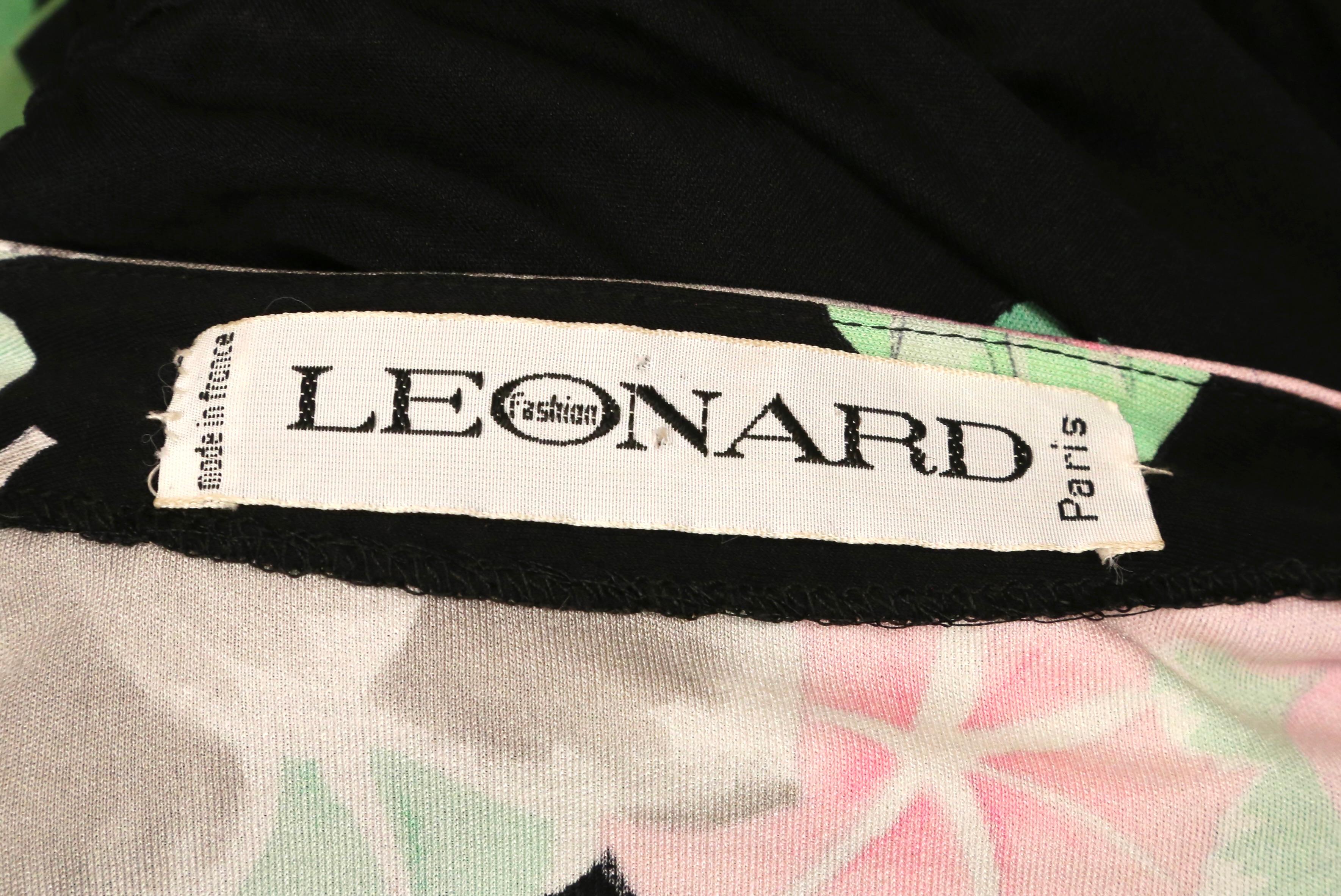 LEONARD of Paris - Robe en jersey de soie à imprimé floral, années 1970 en vente 6