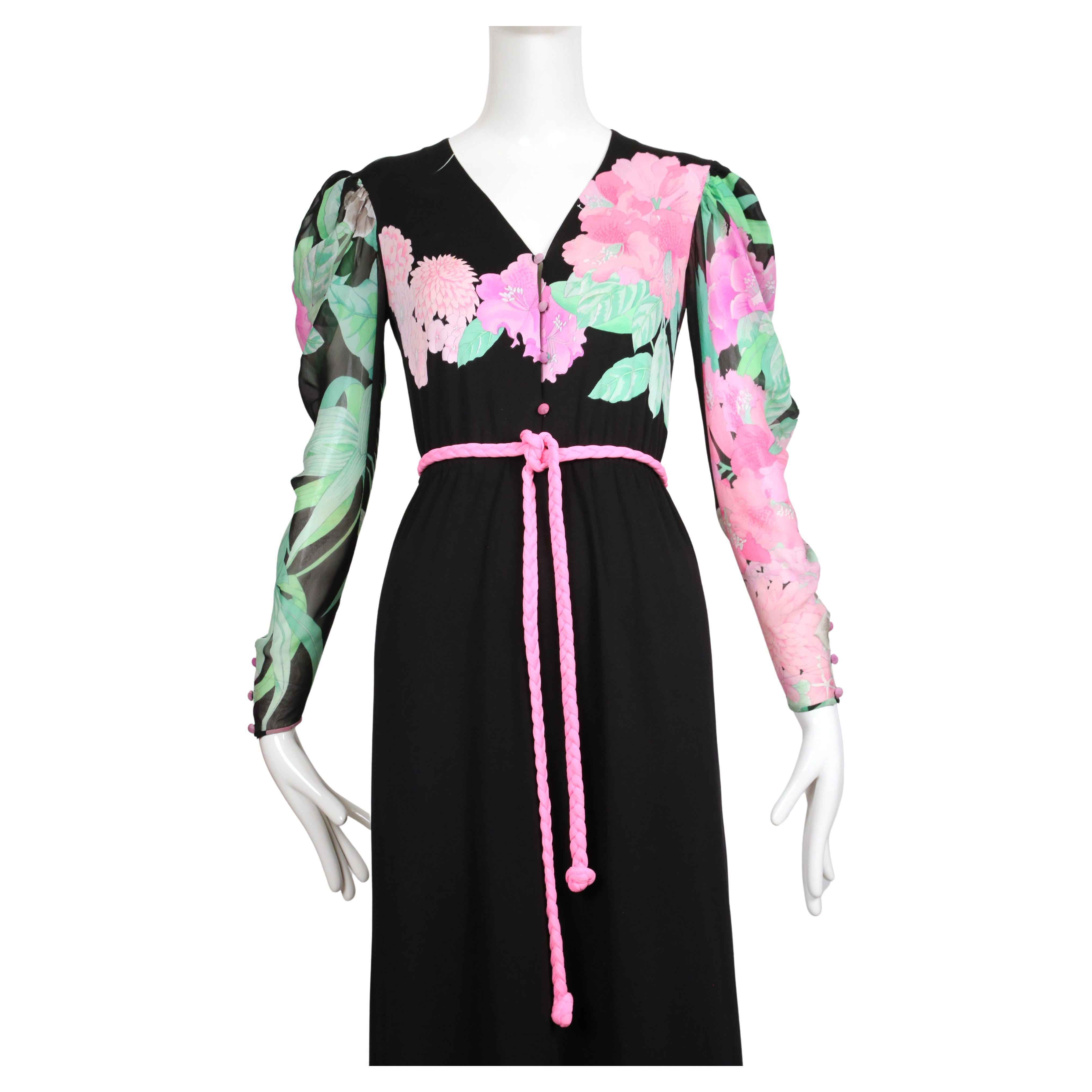 1970's LEONARD of Paris floral printed silk jersey dress In Good Condition For Sale In San Fransisco, CA