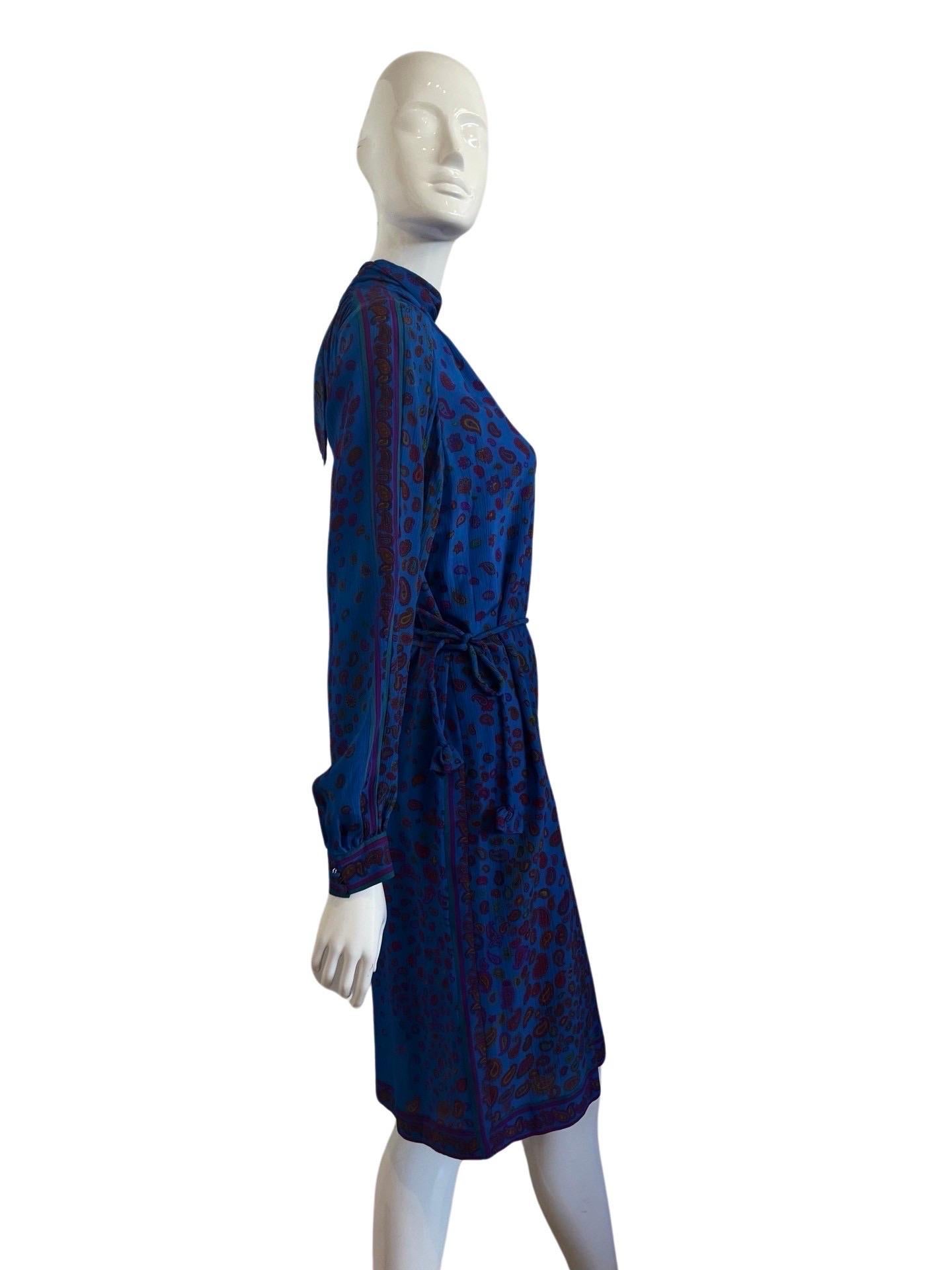 1970s Leonard Paris Paisley Silk Dress (Robe en soie) en vente 7