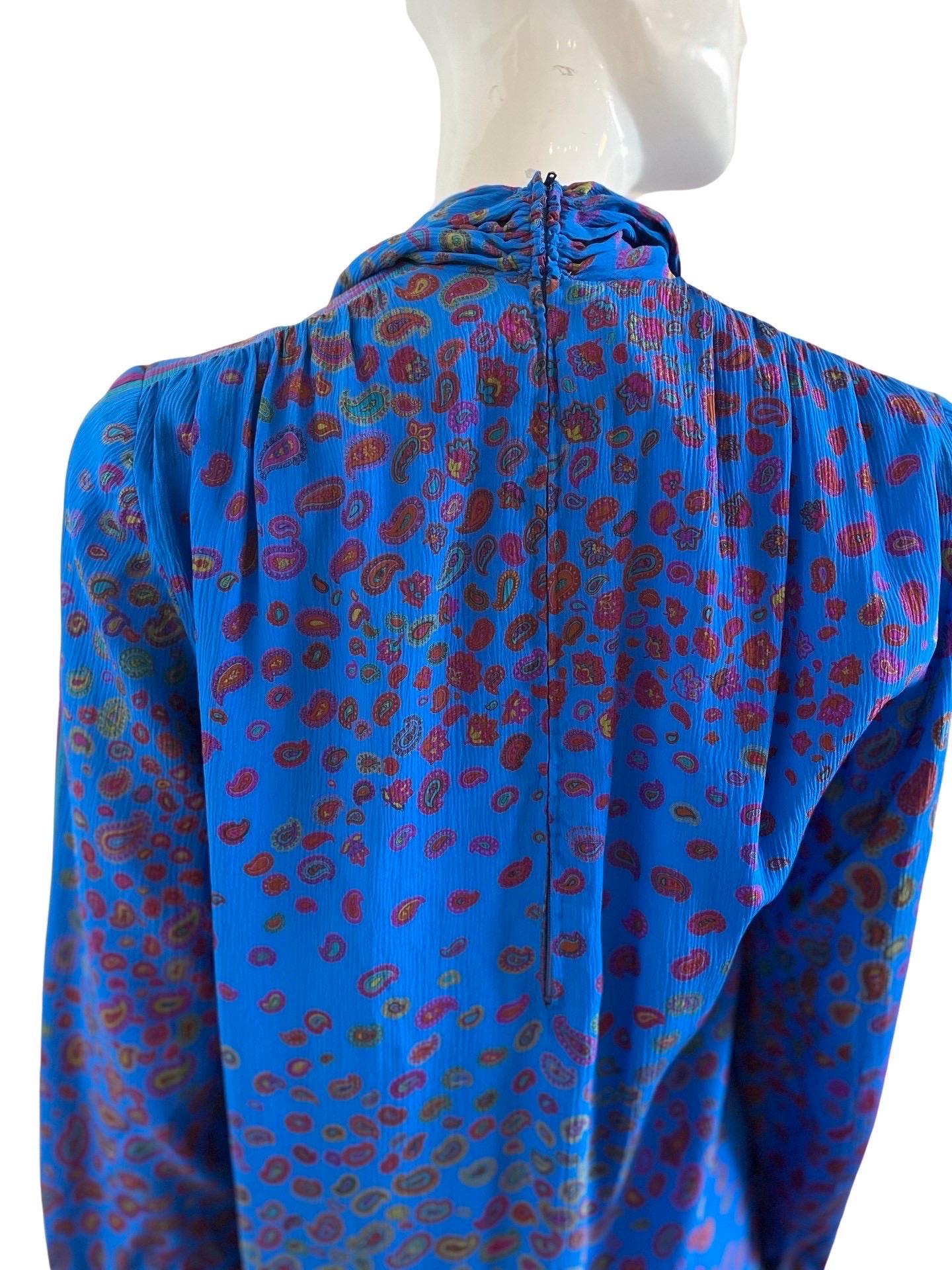 1970s Leonard Paris Paisley Silk Dress (Robe en soie) en vente 5