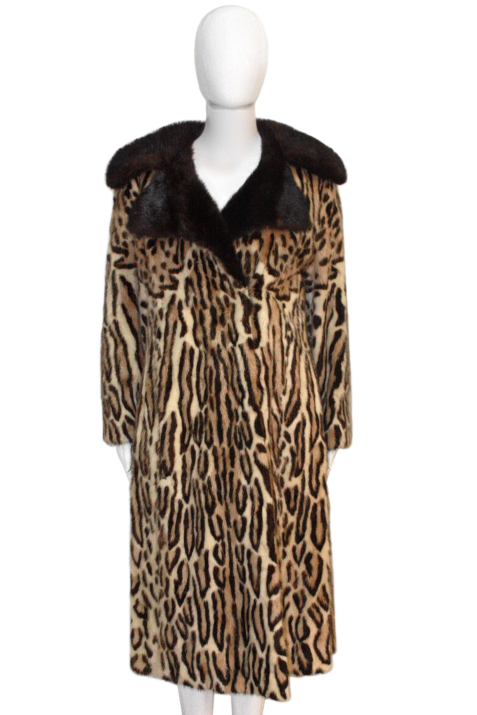 1970s STENCILED Leopard pattern Mink coat with dark Mink Collar
Mink fur notched lapel collar 
Invisible hook closures 
Light rose pink silk lining 
Custom Made, unknown designer 