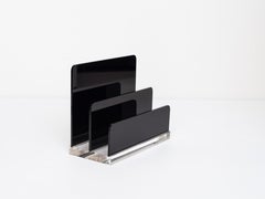 Porte-lettres des années 1970 en Lucite noire et transparente - Accessoire de bureau français