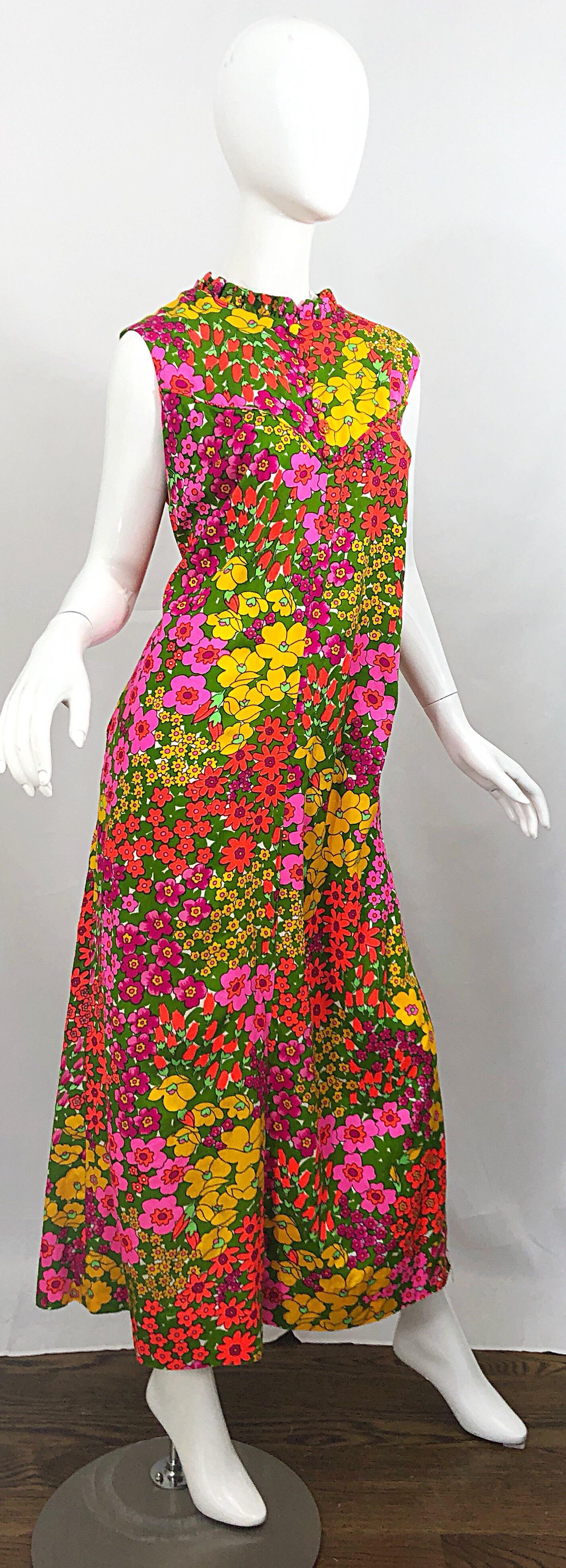 1970s Liberty House Plus Size XL Colorful Neon Flower Print 70s Maxi Dress For Sale 1
