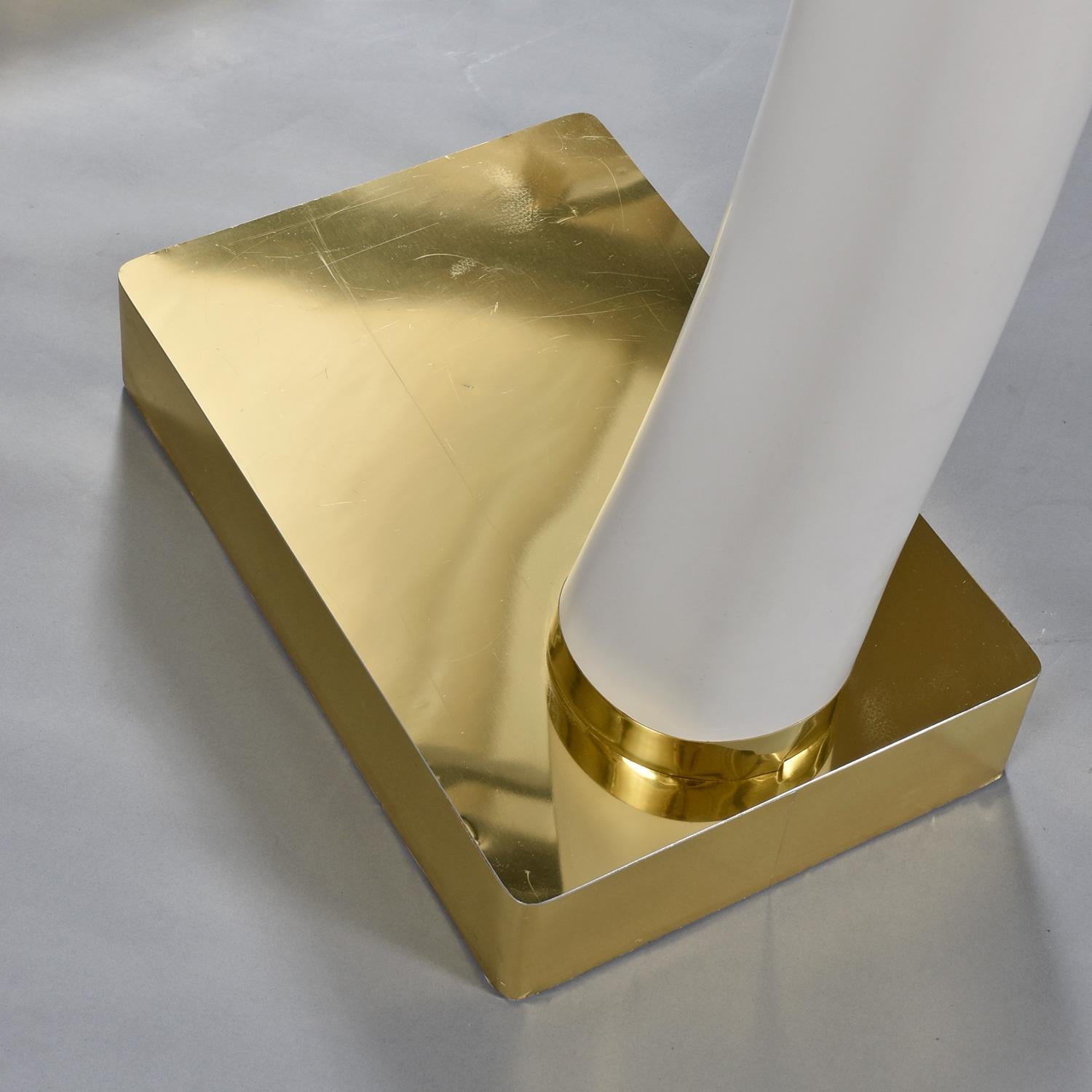 1970's Leben Größe Faux Elfenbein Elefanten Stoßzähne montiert auf Gold farbigen Metall-Basen im Angebot 4