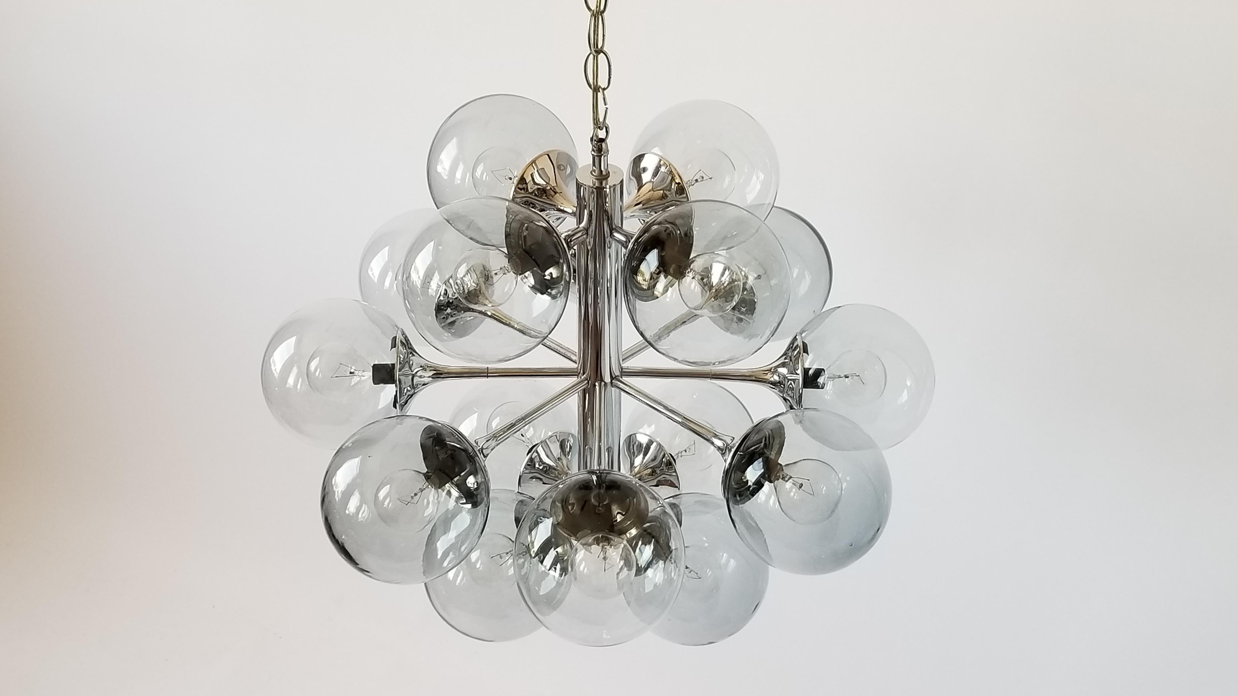 1970s Lightolier 16-Arm Chrome Sputnik Style Chandelier with Glass Shade , Usa For Sale 3