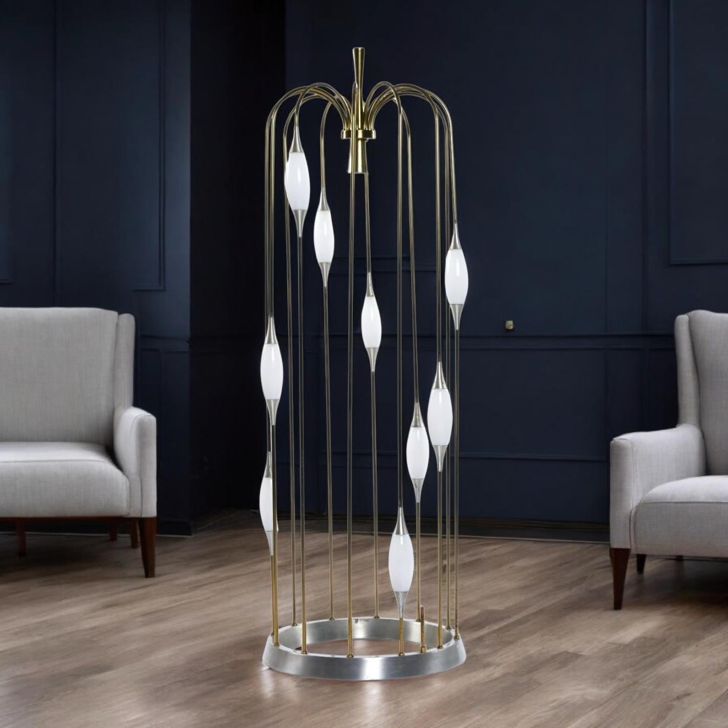 Lightolier-Wasserfall-Kugellampe aus Messing mit neuen weißen Glasdiffusoren, 1970er Jahre (amerikanisch) im Angebot
