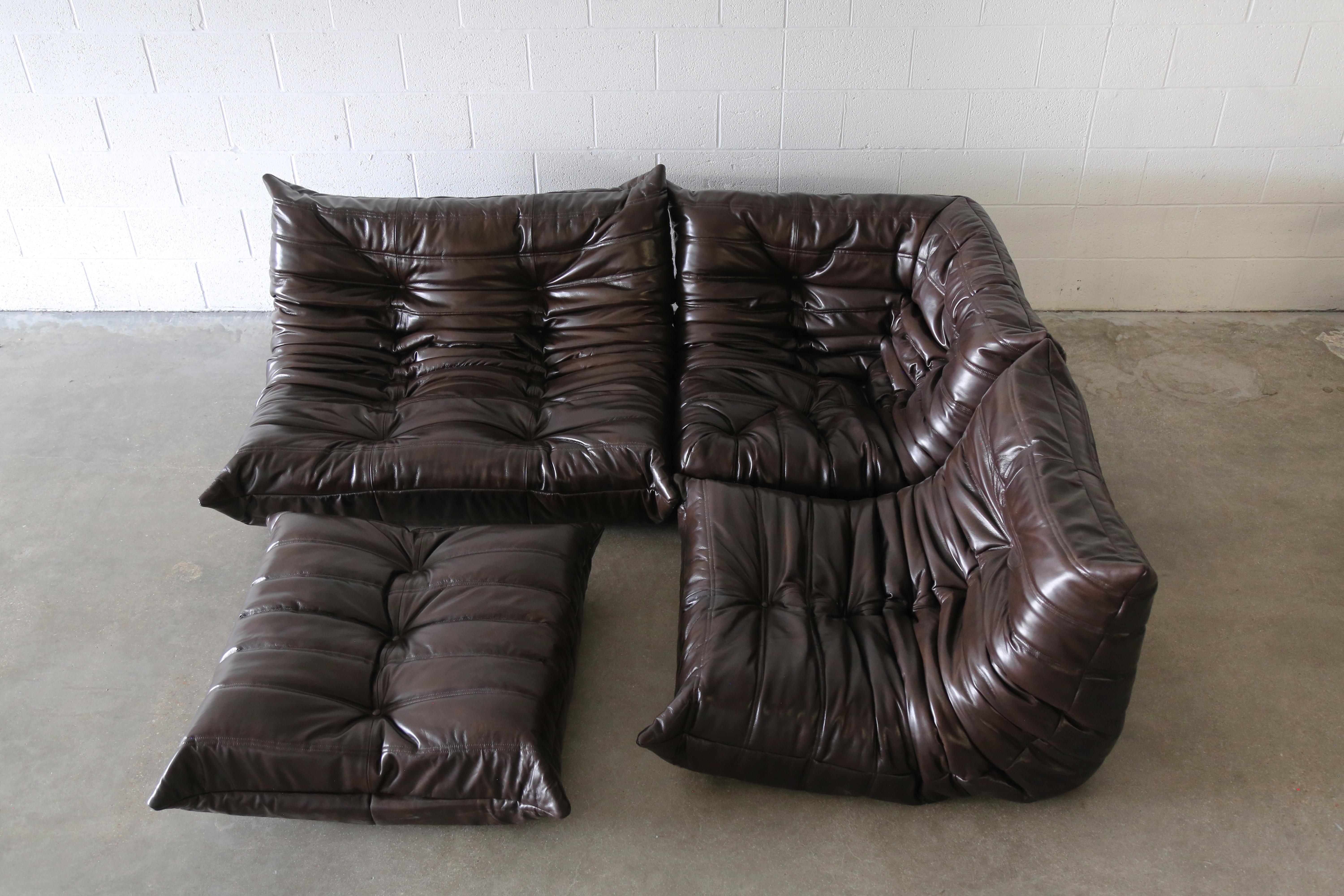 Conjunto de sofá seccional Ligne Roset Togo de los años 70 por Michael Ducaroy, Nueva piel en venta 4