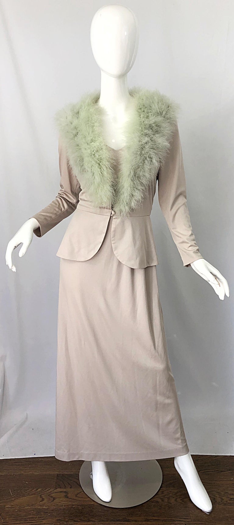 Fantastic vintage LILLI DIAMOND taupe and mint green jersey maxi dress and matching cardigan / jacket ! Features a soft jersey fabric that offers plenty of stretch. Sleeveless maxi dress has a hidden zipper up the back and has a matching detachable