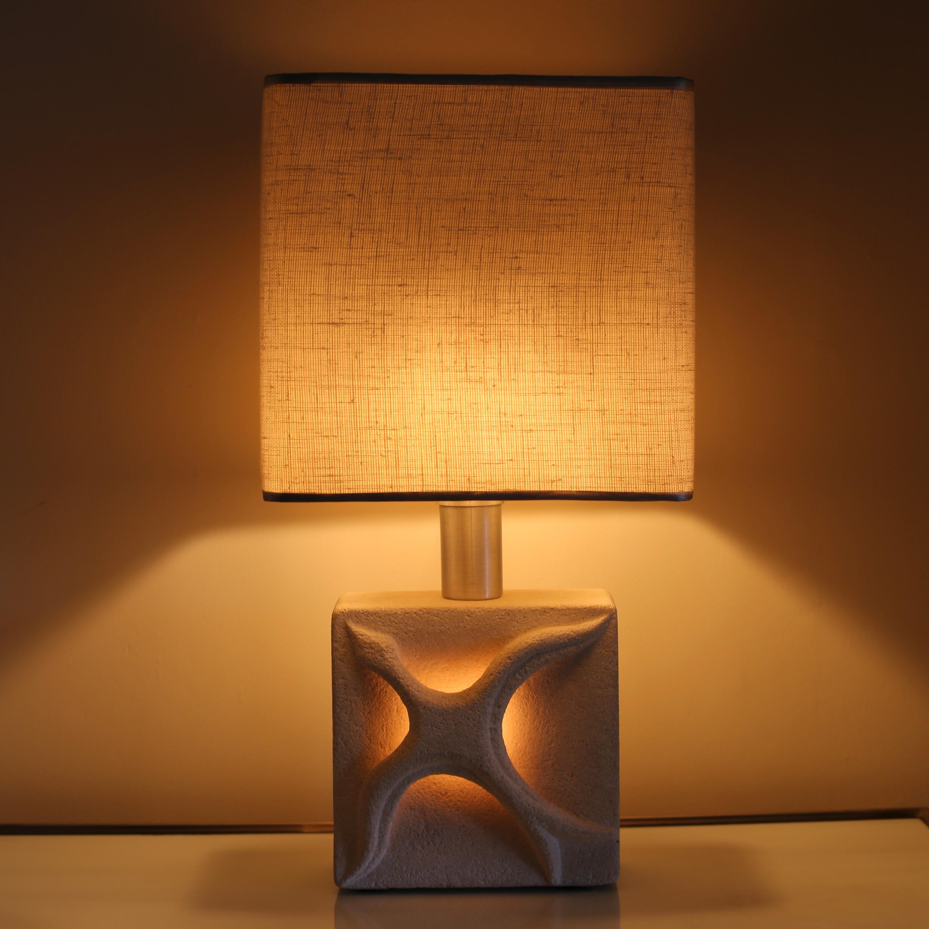 Hand carved limestone table lamp by Albert Tormos, circa 1970s. Very pleasing simple modernist lamp. 20