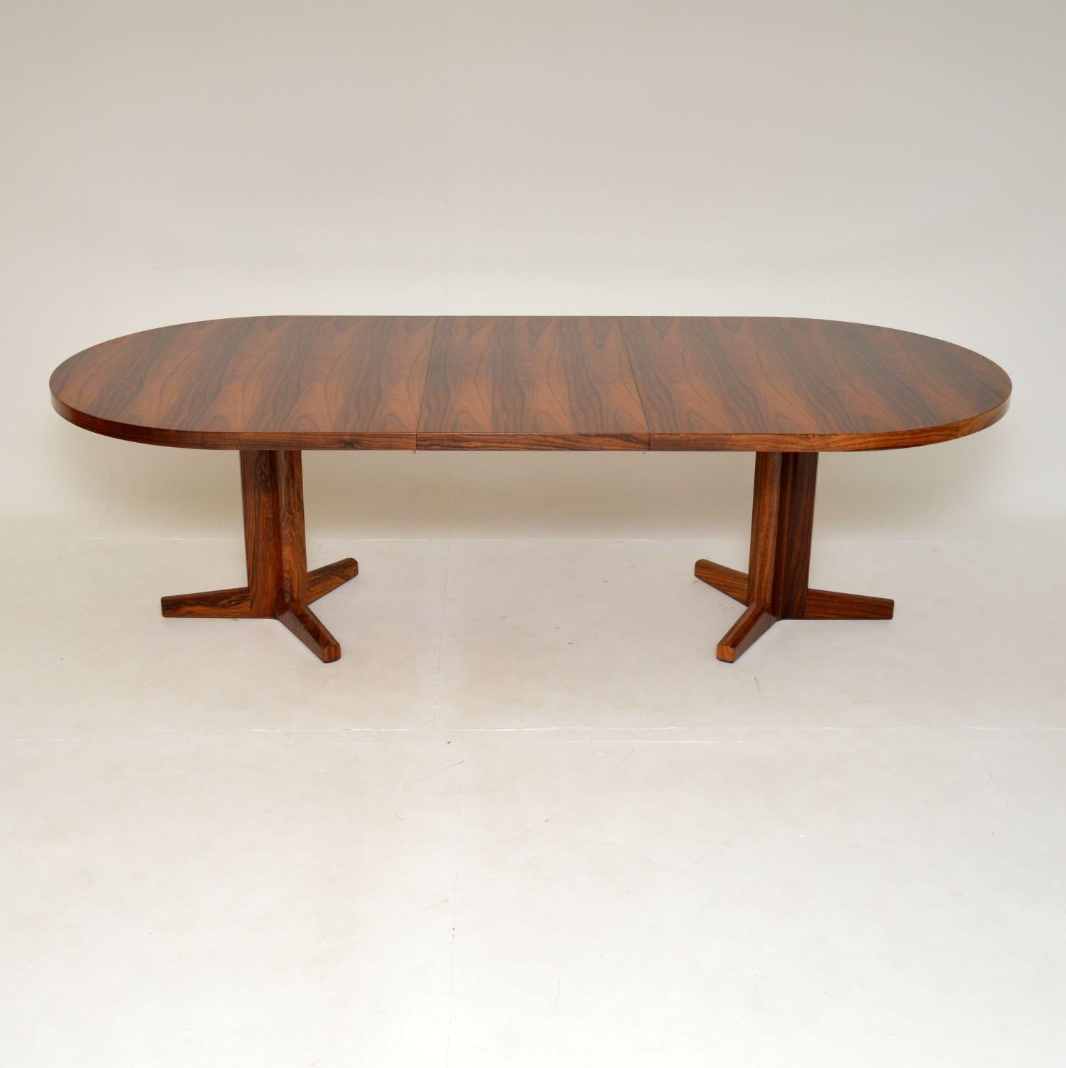 1960's Limited Edition Vintage Gordon Russell Dining Table In Good Condition In London, GB