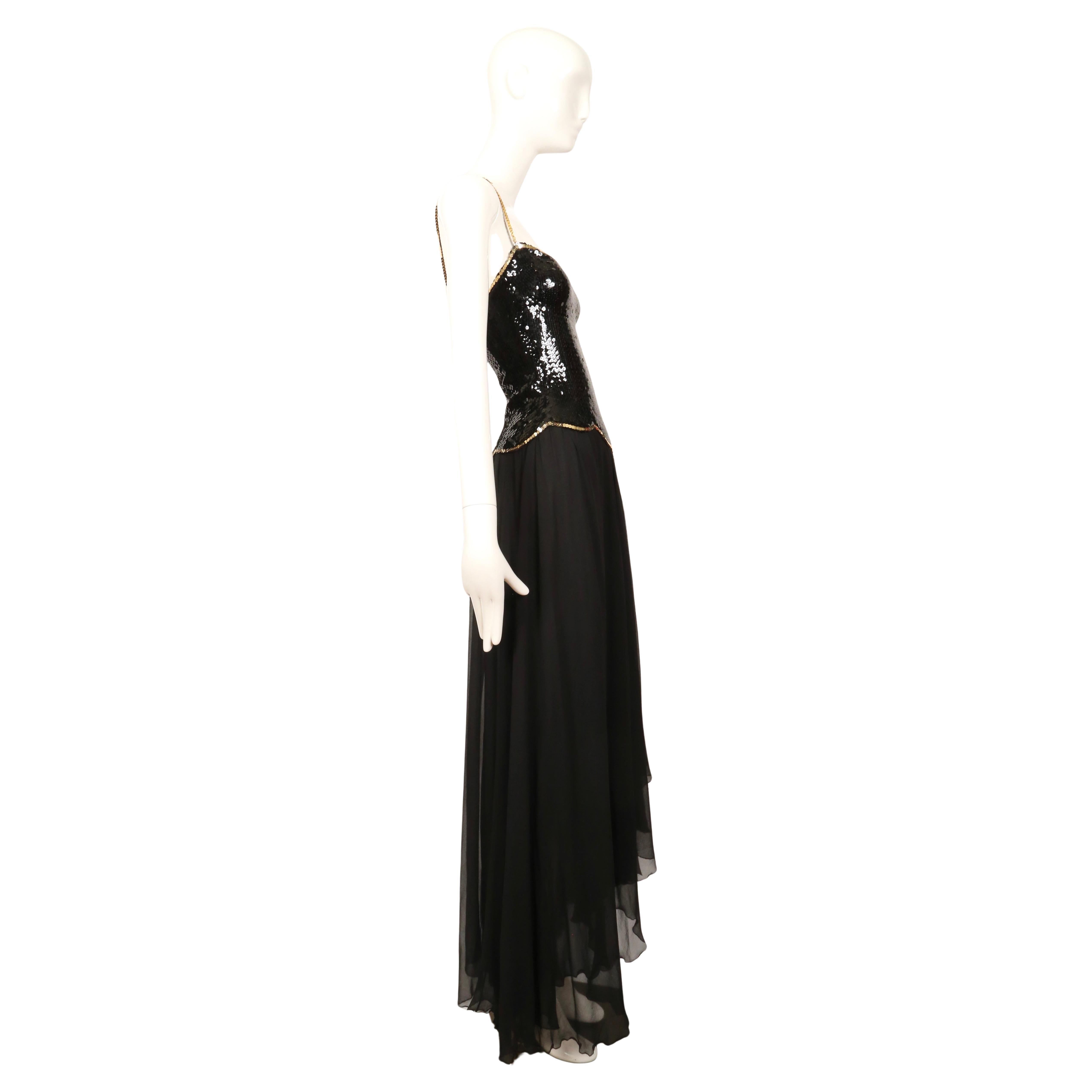 Vestido asimétrico LORIS AZZARO de los años 70 con corpiño de lentejuelas en venta 2