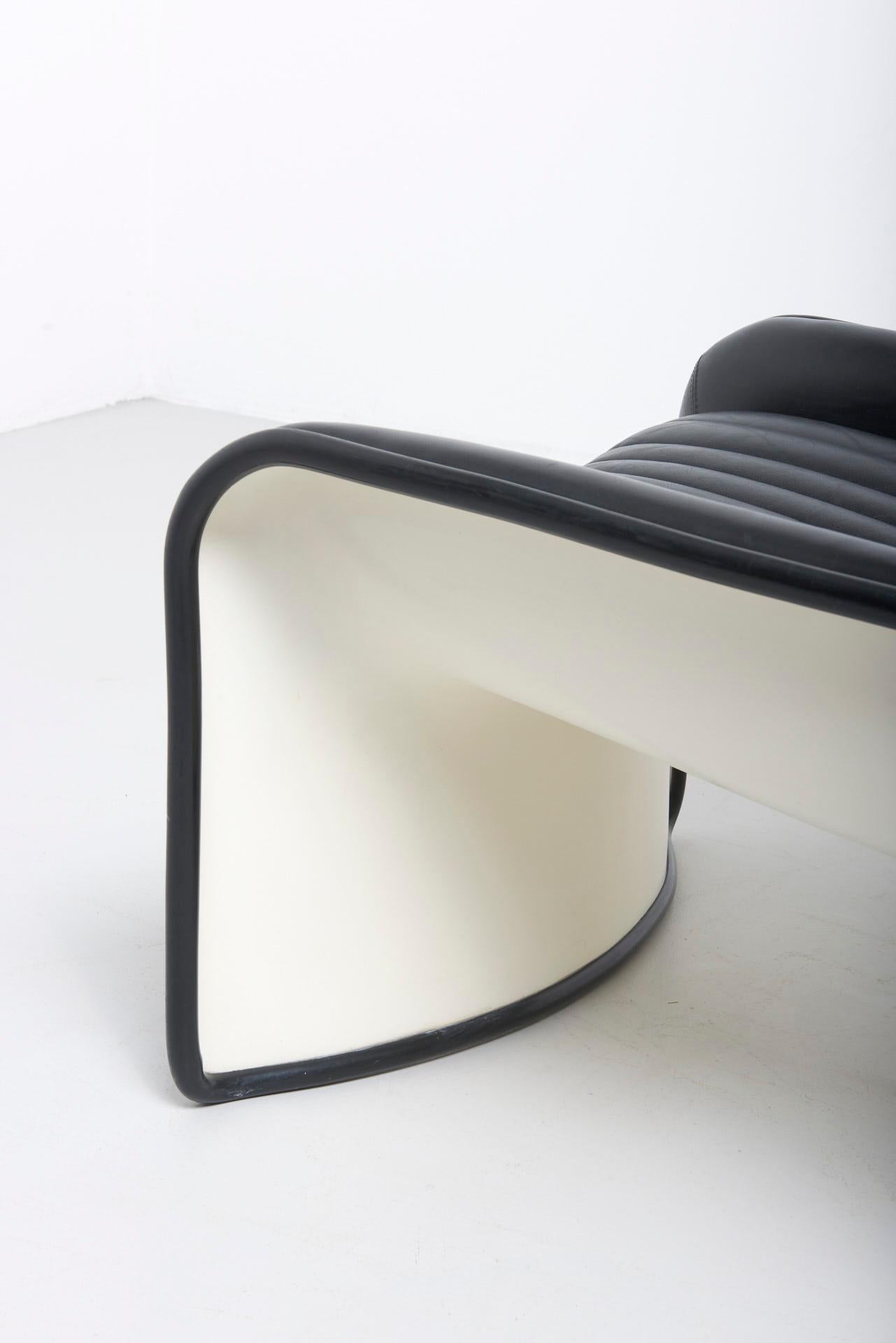 1970s 'Lotus' Chair by Andre Vandenbeuck For Sale 5