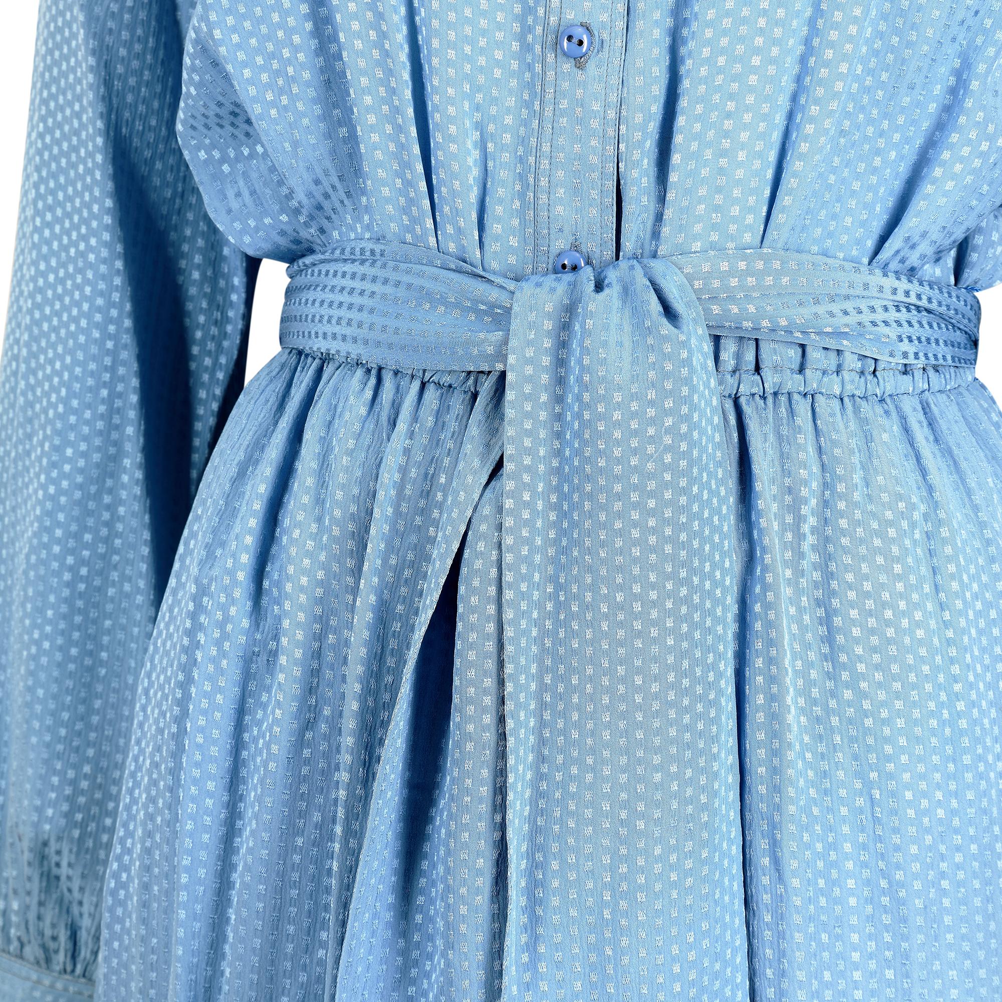 1970er Louis Feraud Himmelblaues Seidenhemdwaister-Kleid im Zustand „Gut“ im Angebot in London, GB