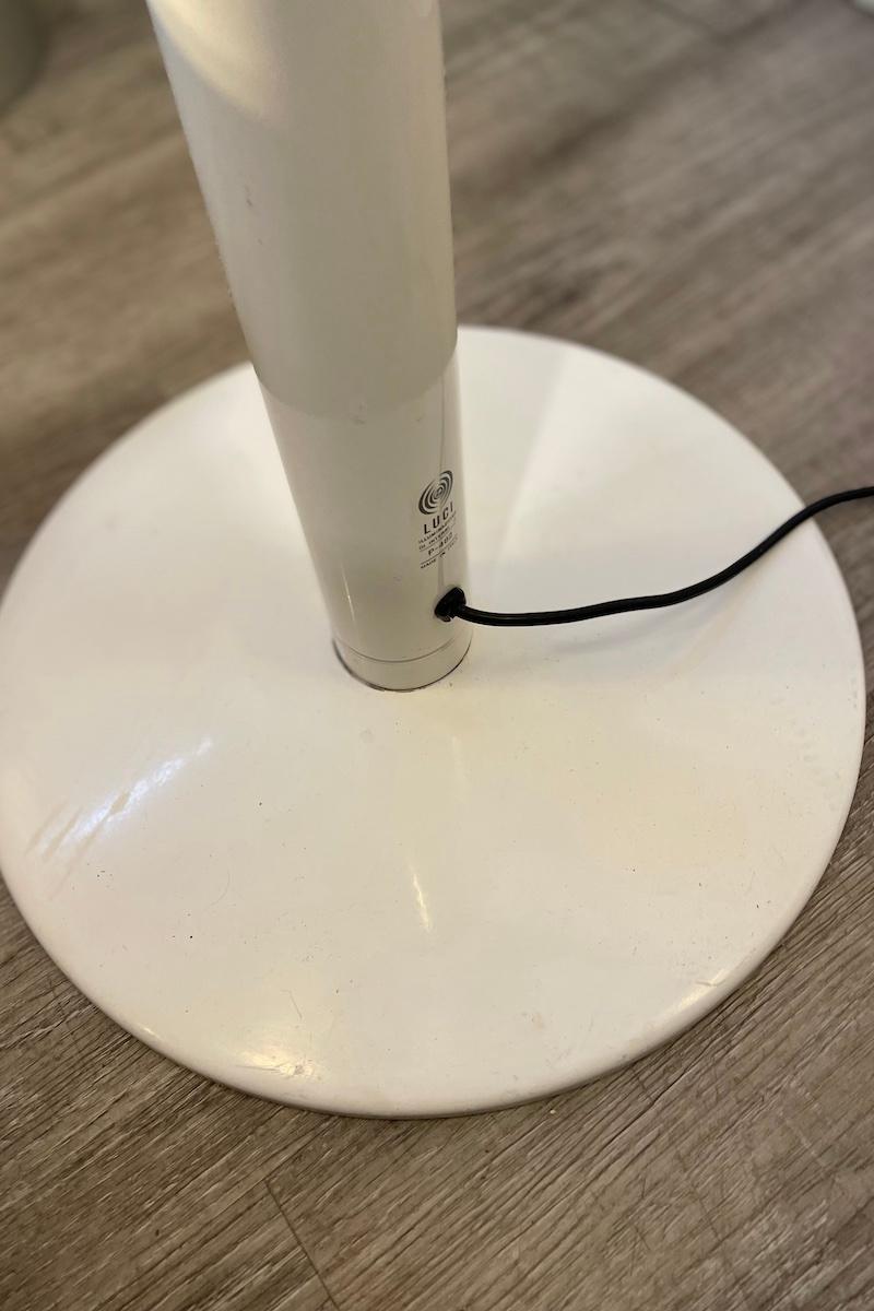1970s Luce Floor Lamp in White Enameled Metal For Sale 6