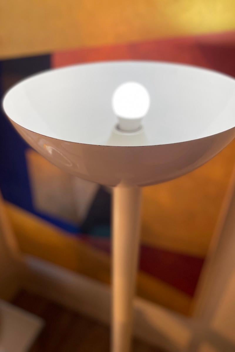 Late 20th Century 1970s Luce Floor Lamp in White Enameled Metal For Sale