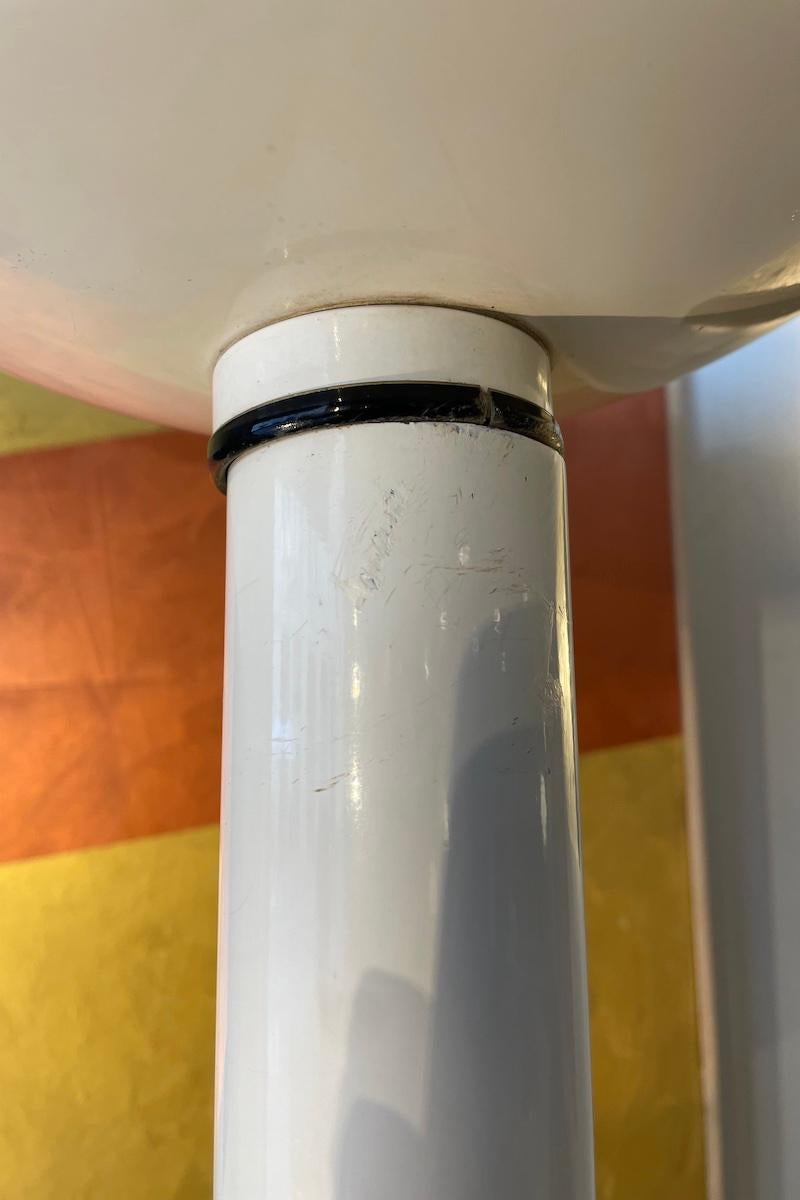 1970s Luce Floor Lamp in White Enameled Metal For Sale 2