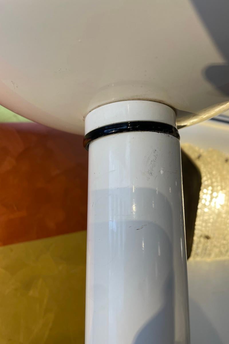1970s Luce Floor Lamp in White Enameled Metal For Sale 3