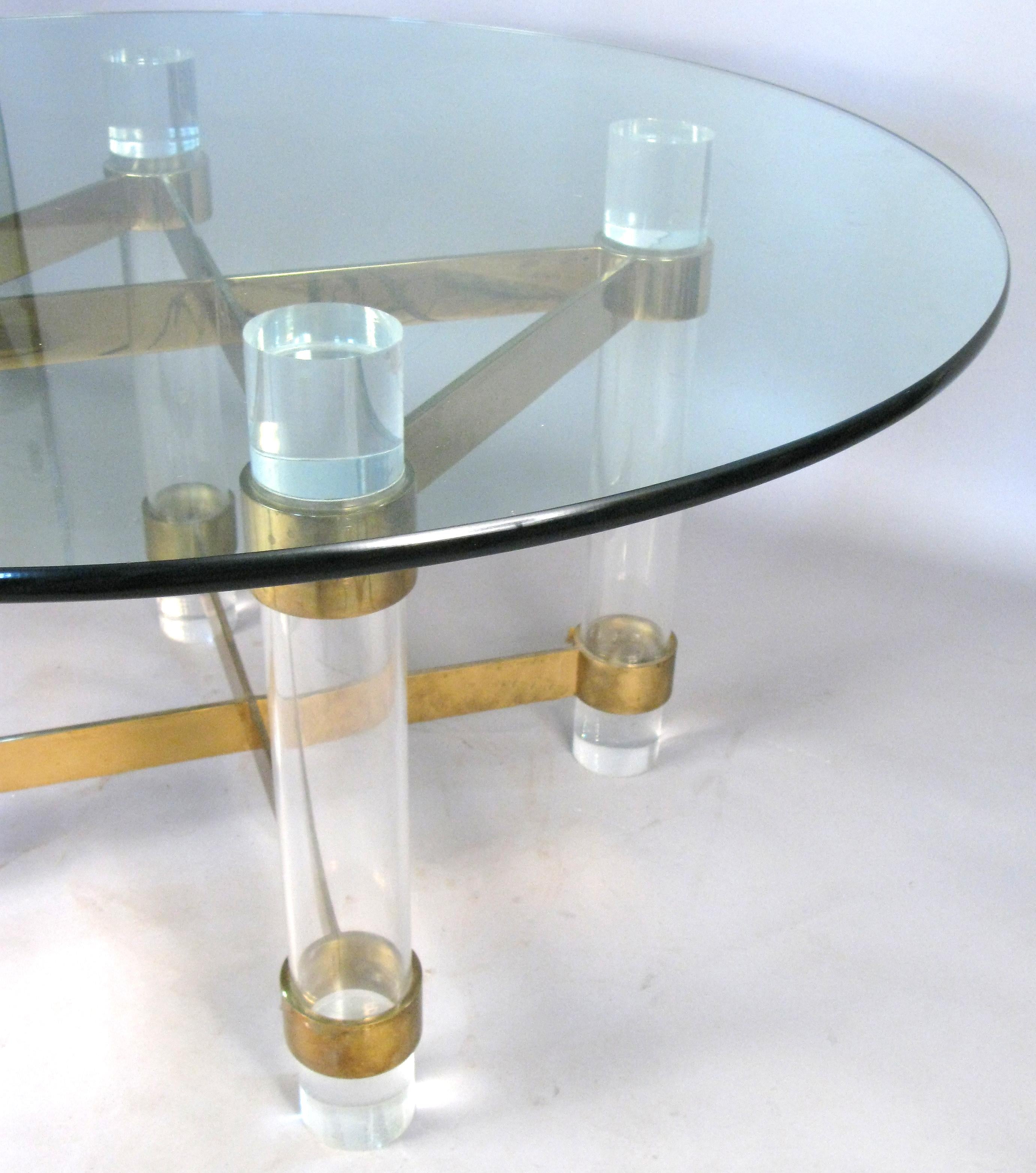 1970s Lucite and brass dining table by Charles Hollis Jones. (Ende des 20. Jahrhunderts)