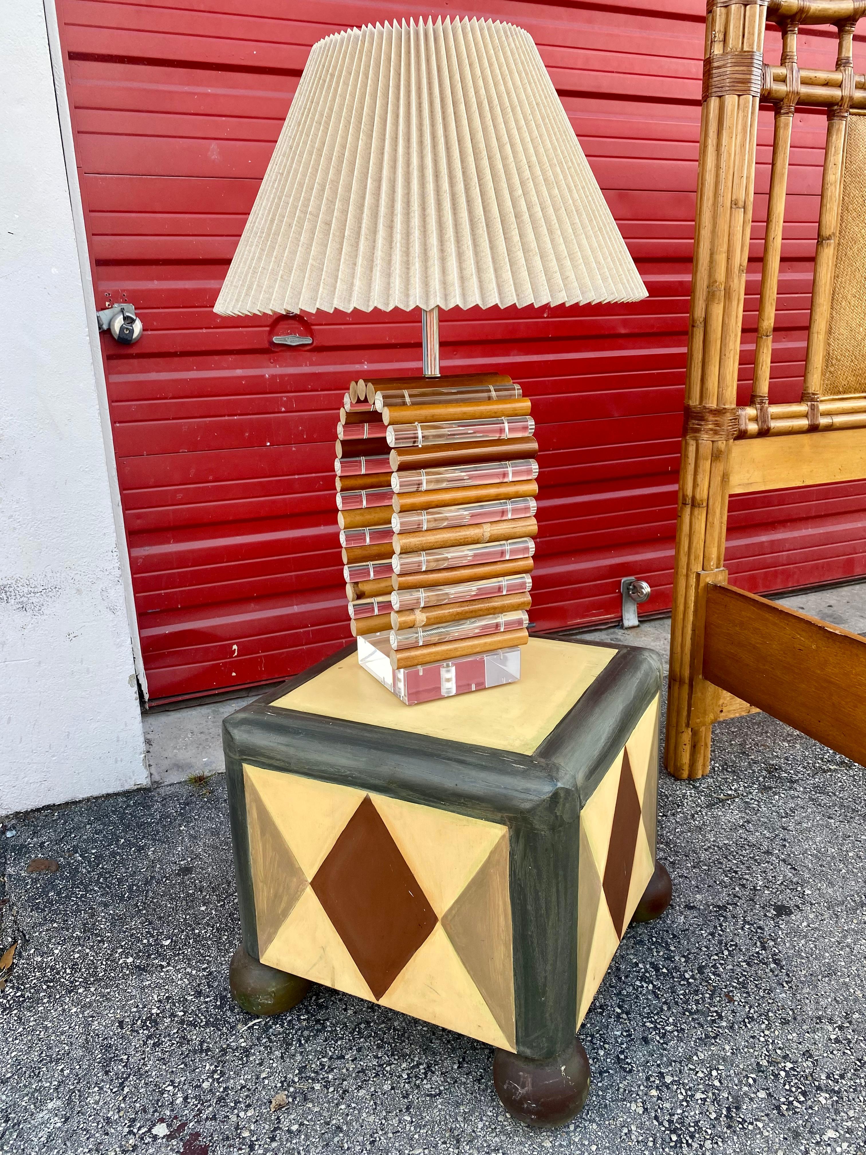 1970s Lucite and Rattan Sculptural Cylinders Lamps For Sale 8