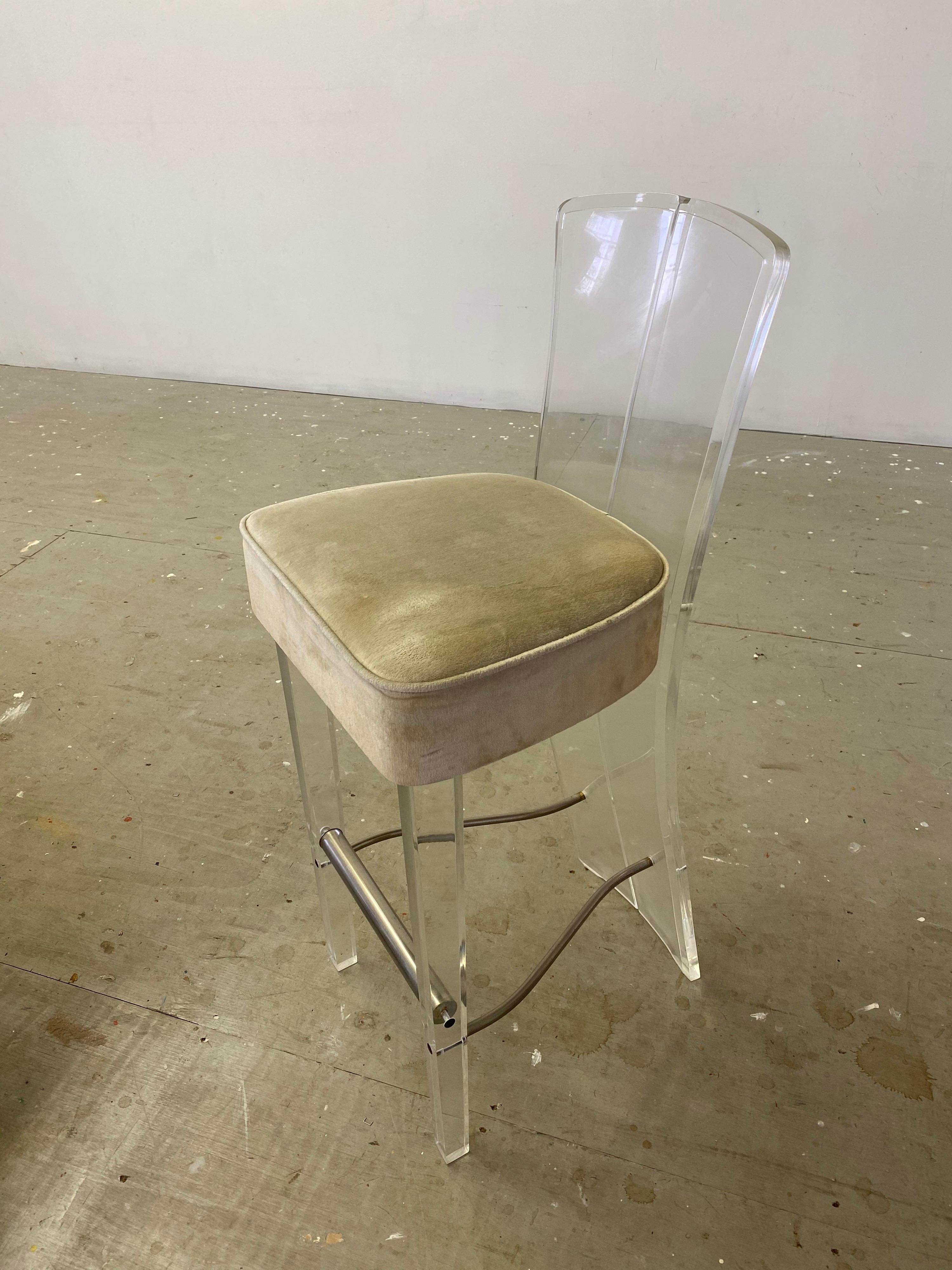 1970s Lucite Bar and 2 Matching Bar Stools 4