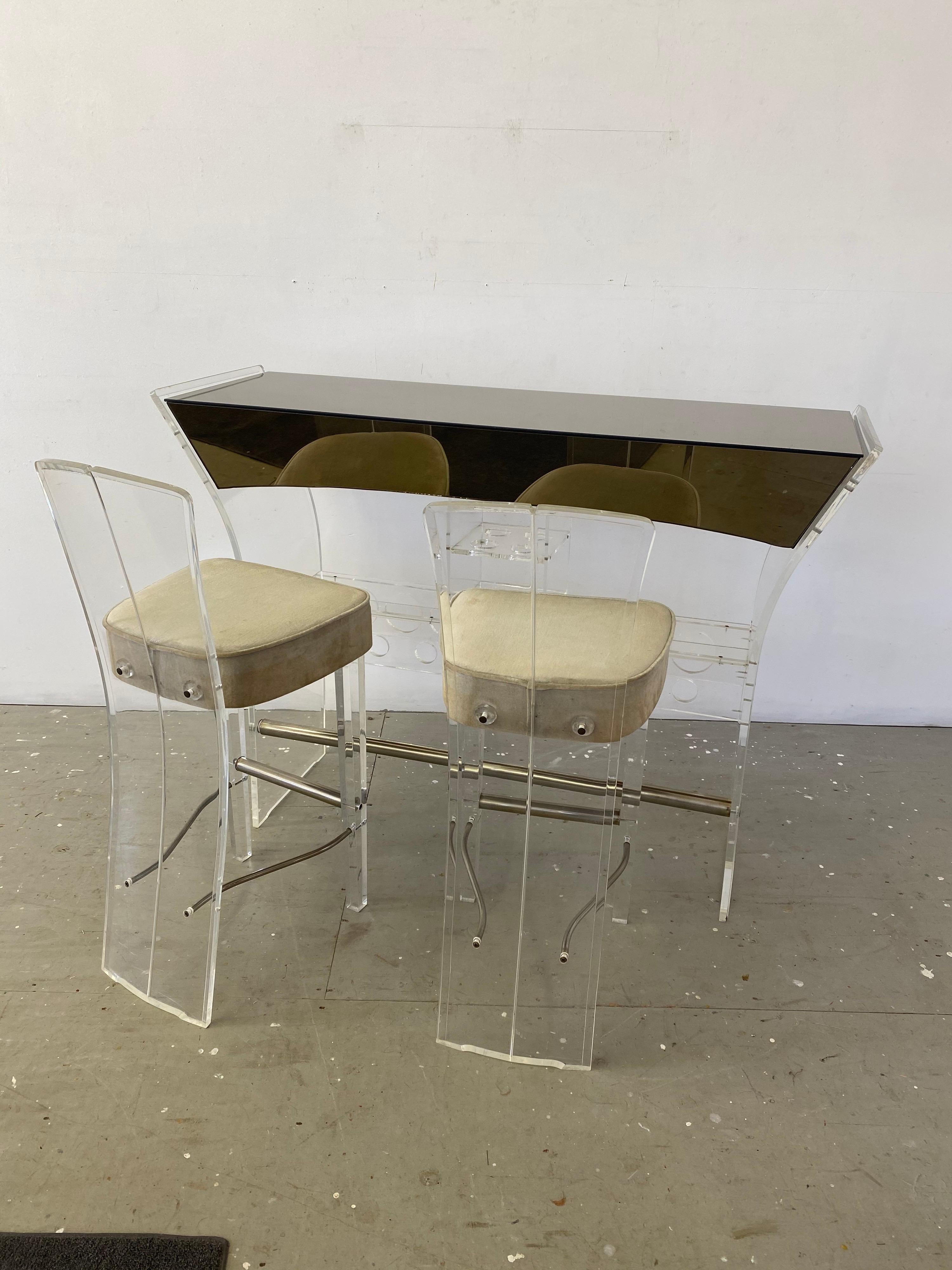 1970s Lucite Bar and 2 Matching Bar Stools 7