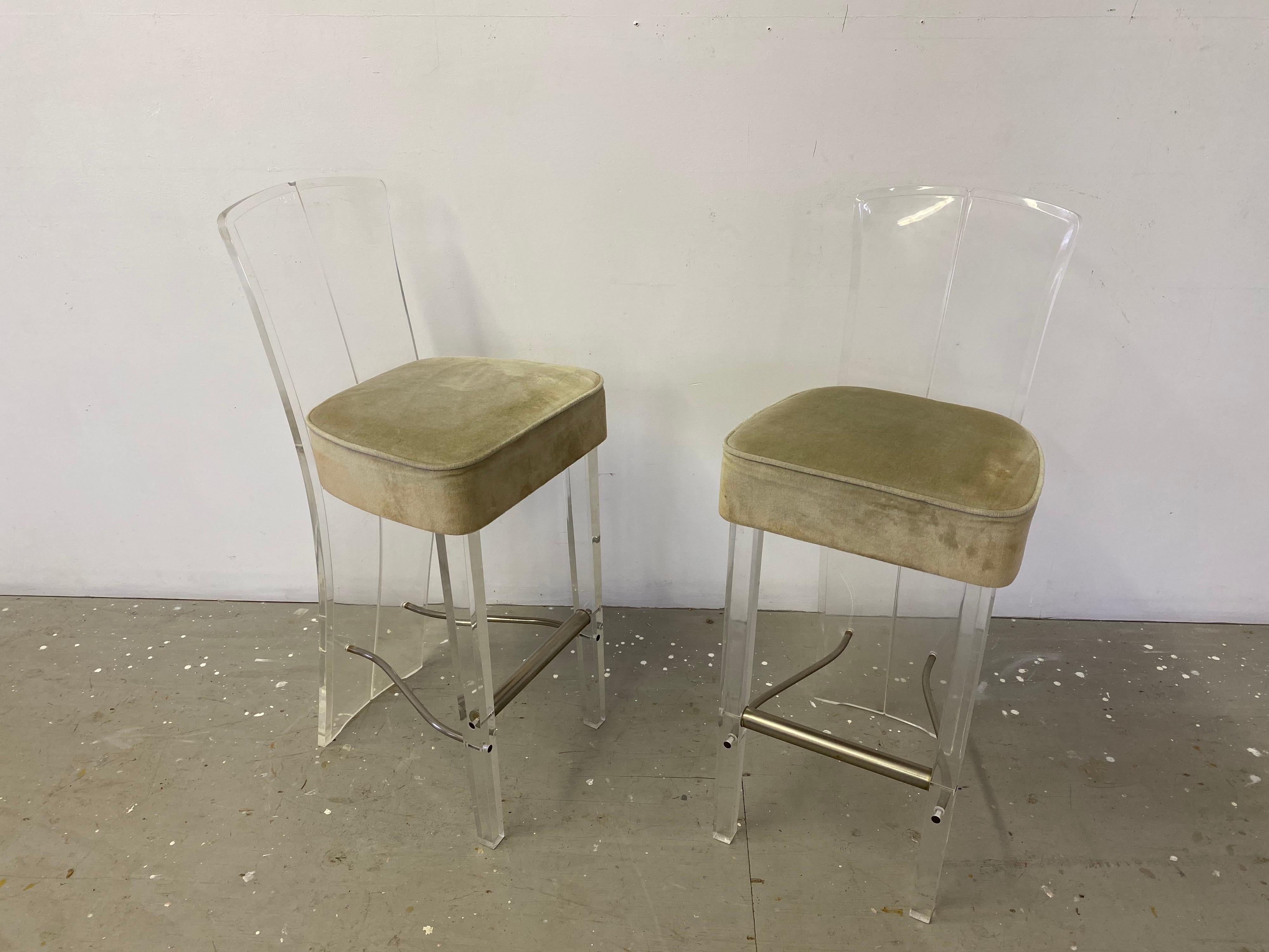 1970s Lucite Bar and 2 Matching Bar Stools 10