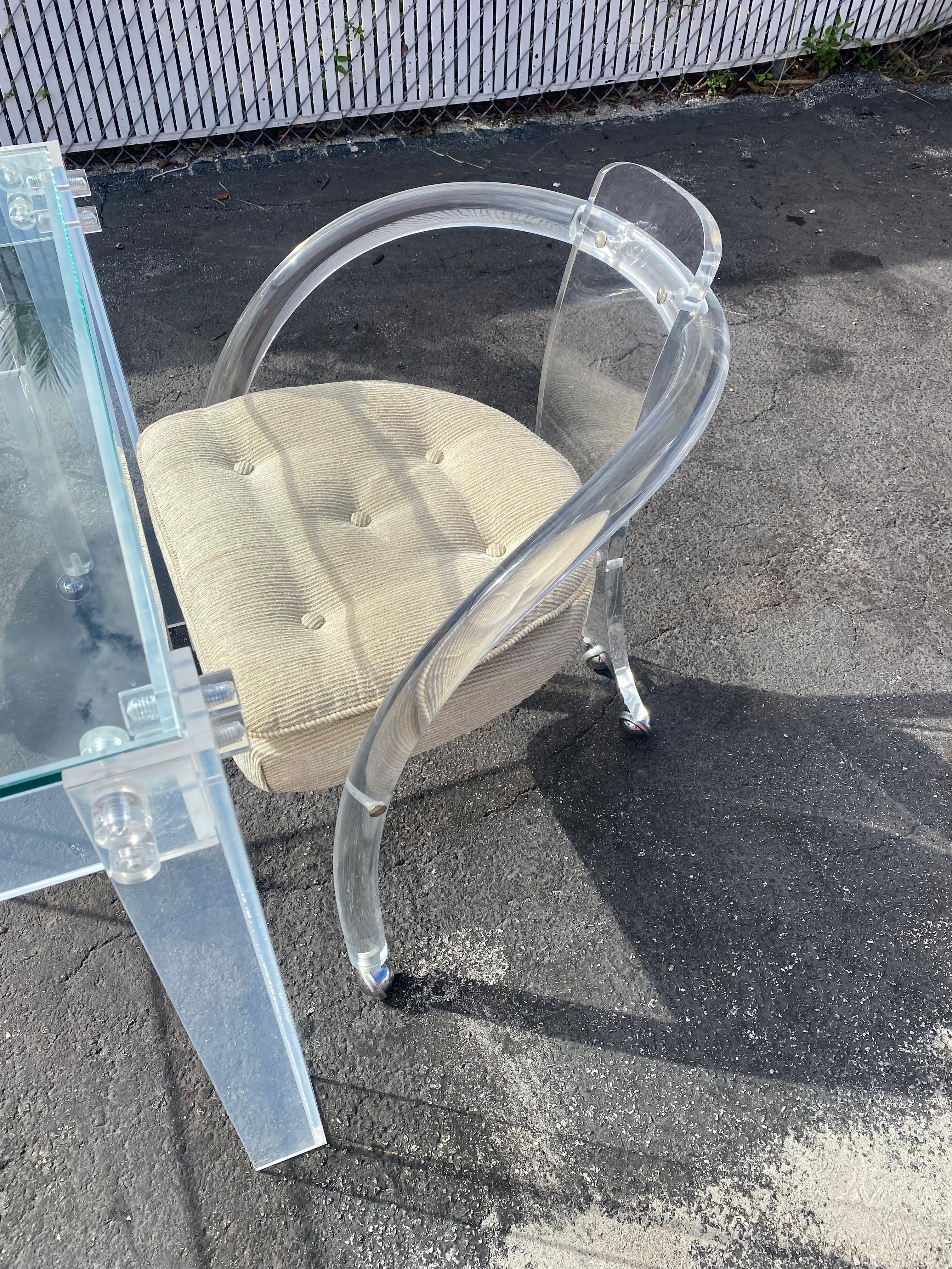 1970s Lucite Dining Gaming Table and Chairs, Set of 4 For Sale 2