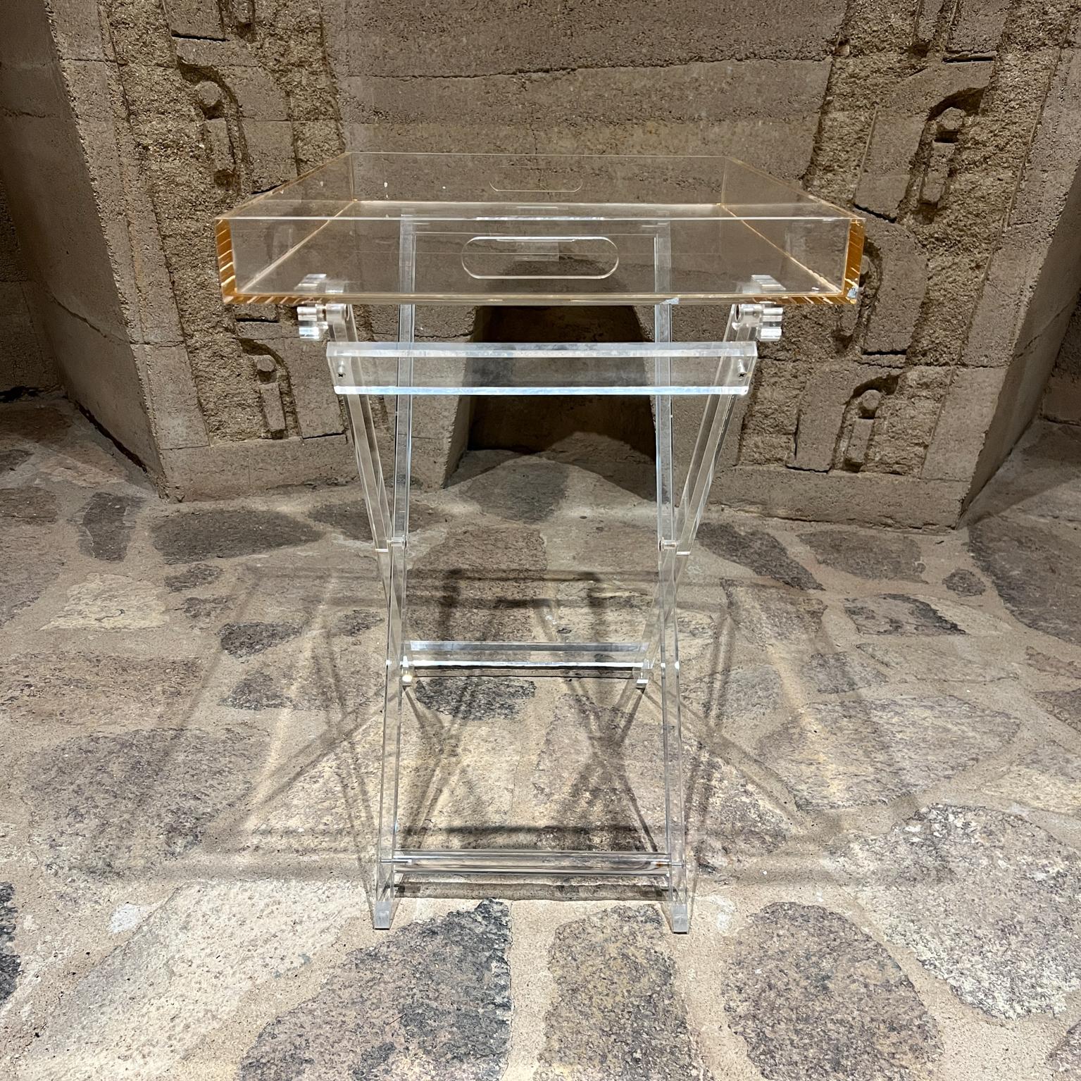 1970s Lucite Folding Service Tray Table In Good Condition For Sale In Chula Vista, CA